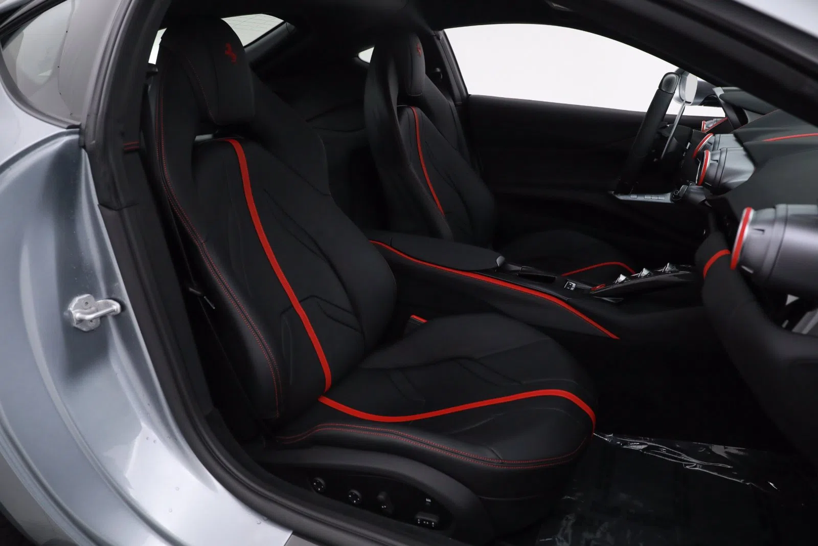 2020 Ferrari 812 Superfast interior, seats