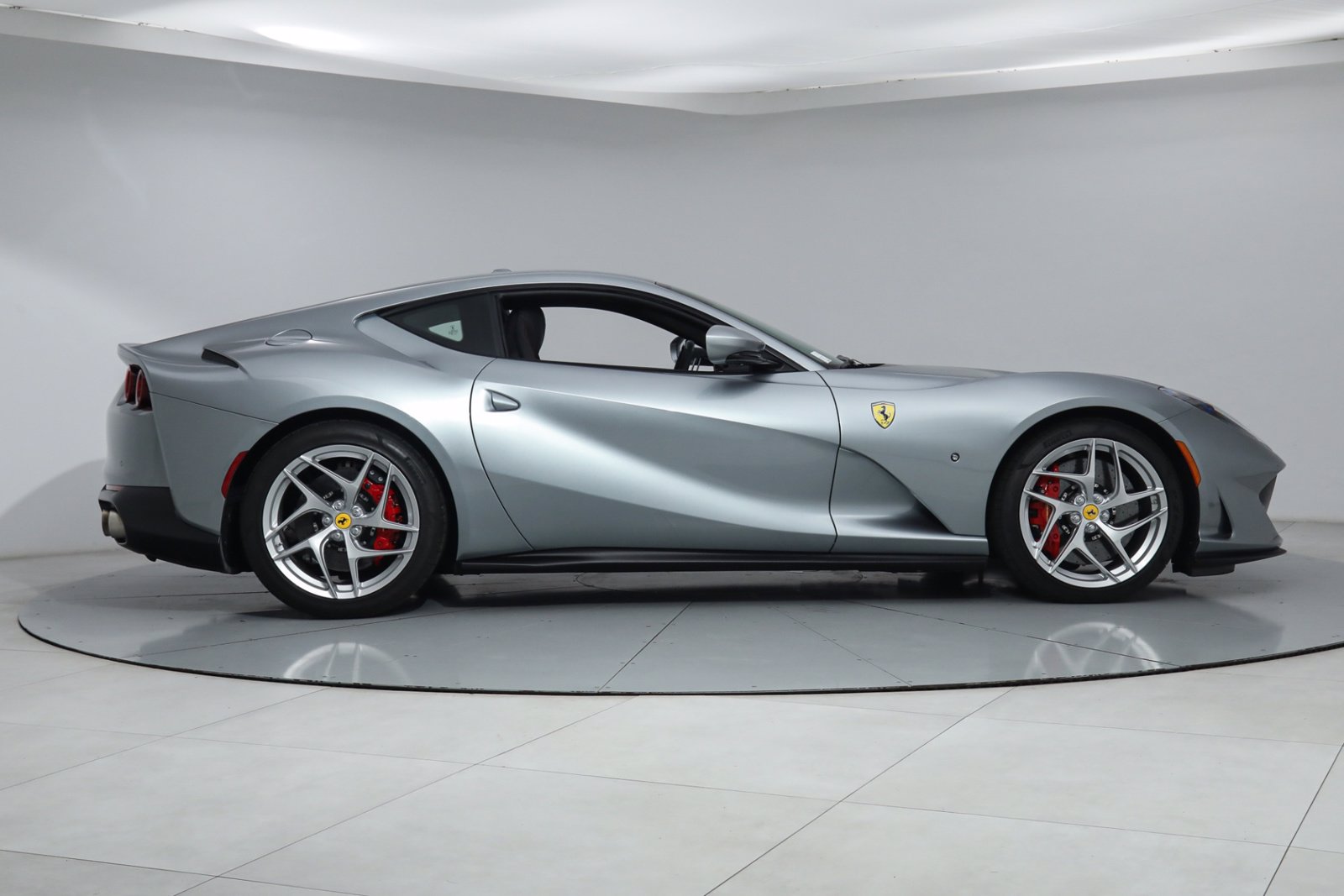 2020 FERRARI 812 SUPERFAST, 5/12
