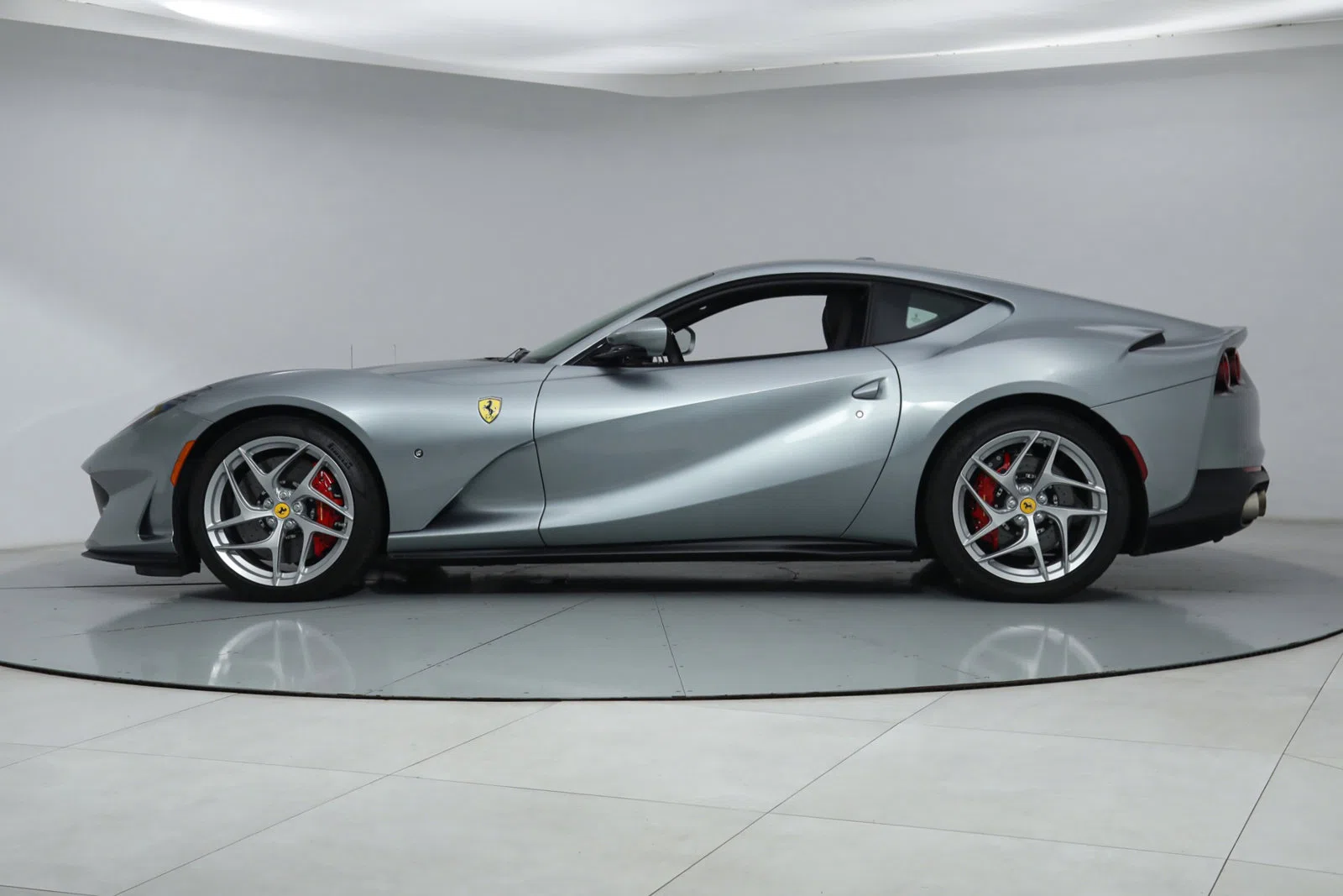 2020 Ferrari 812 Superfast for sale, exterior