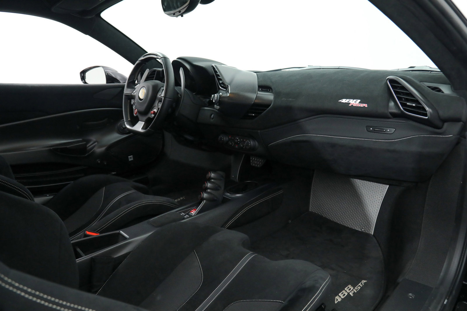2019 FERRARI 488 PISTA, 3/19
