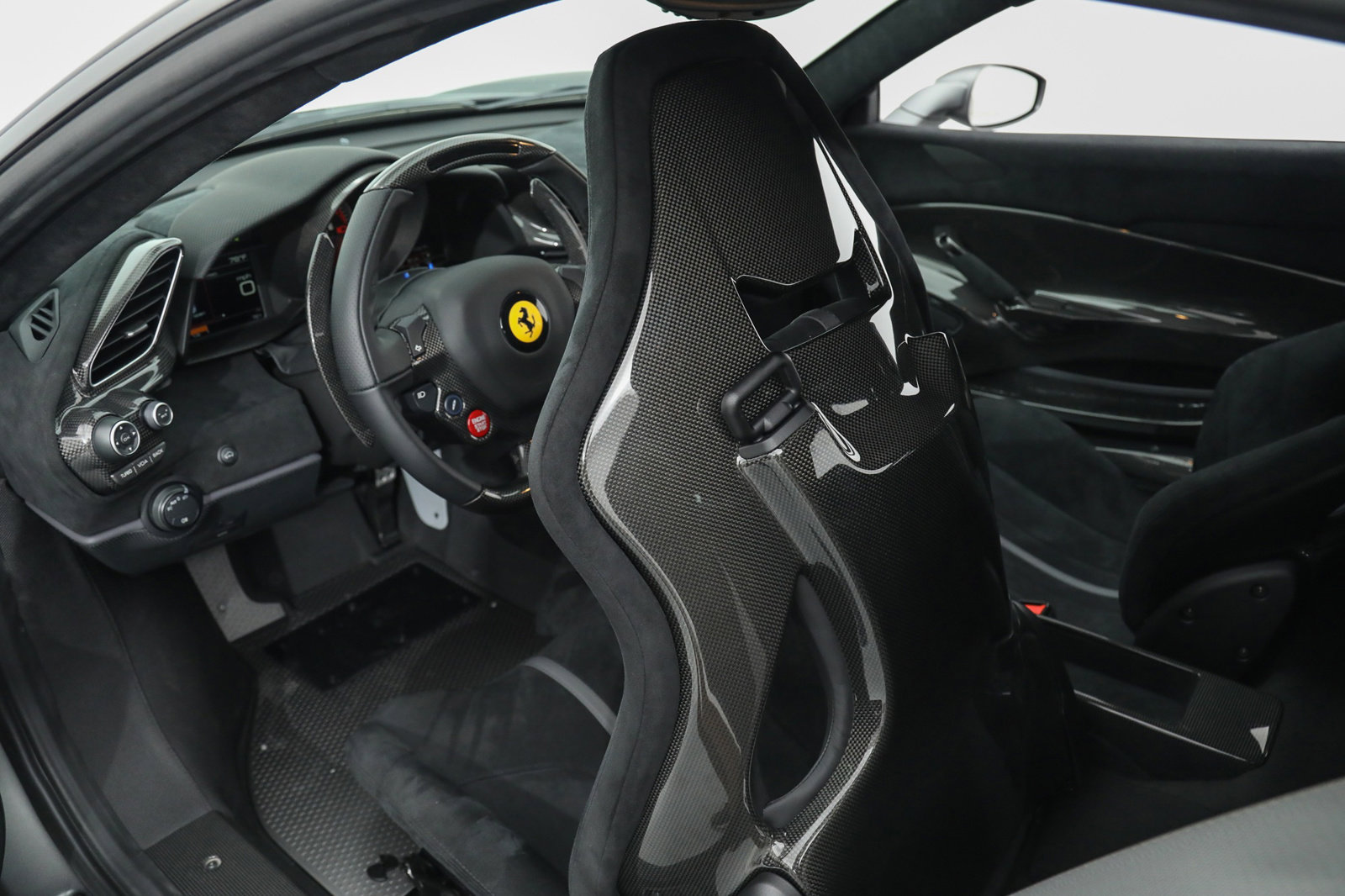 2020 FERRARI 488 PISTA, 5/17