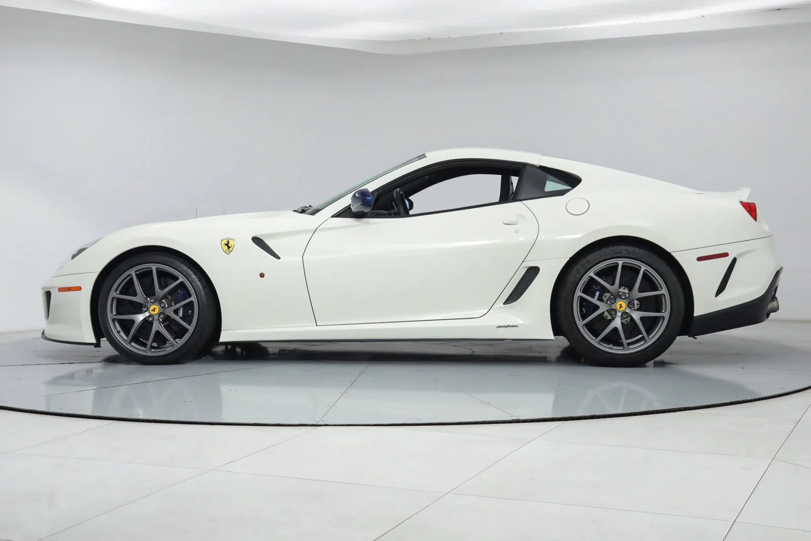 2011 FERRARI 599 GTO, side profile