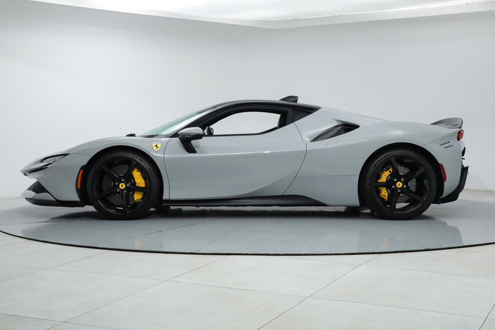 2022 FERRARI SF90 STRADALE, 4/20