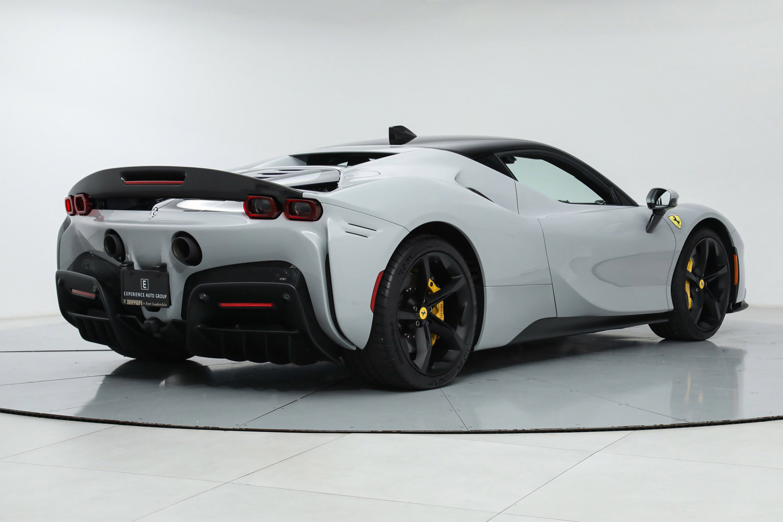 2022 FERRARI SF90 STRADALE, 19/20