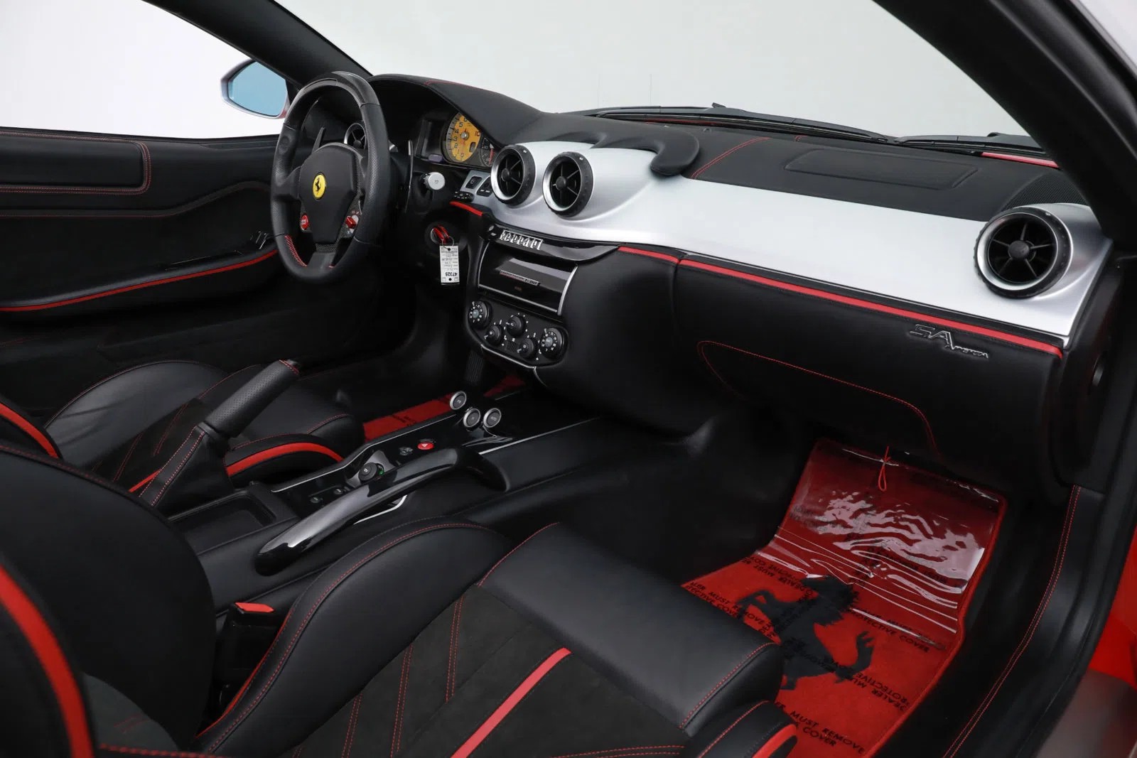2011 Ferrari 599 SA Aperta interior