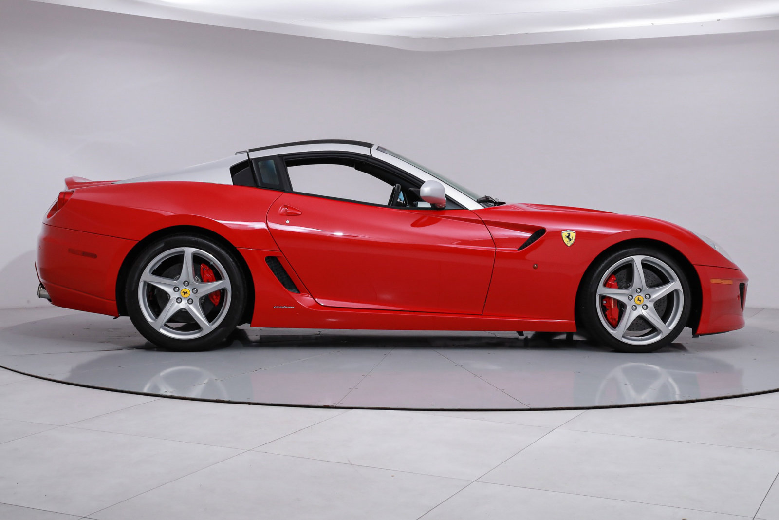 2011 FERRARI 599 SA APERTA, 6/19