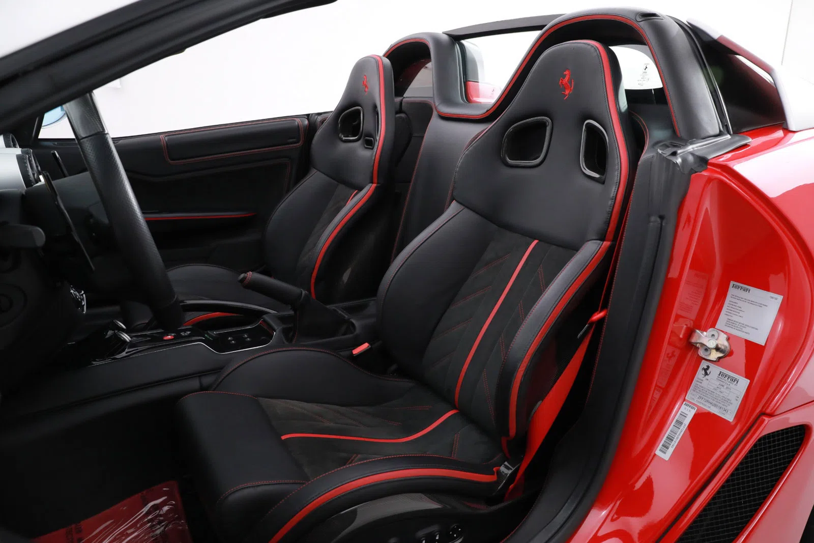 2011 Ferrari 599 SA Aperta interior, seats