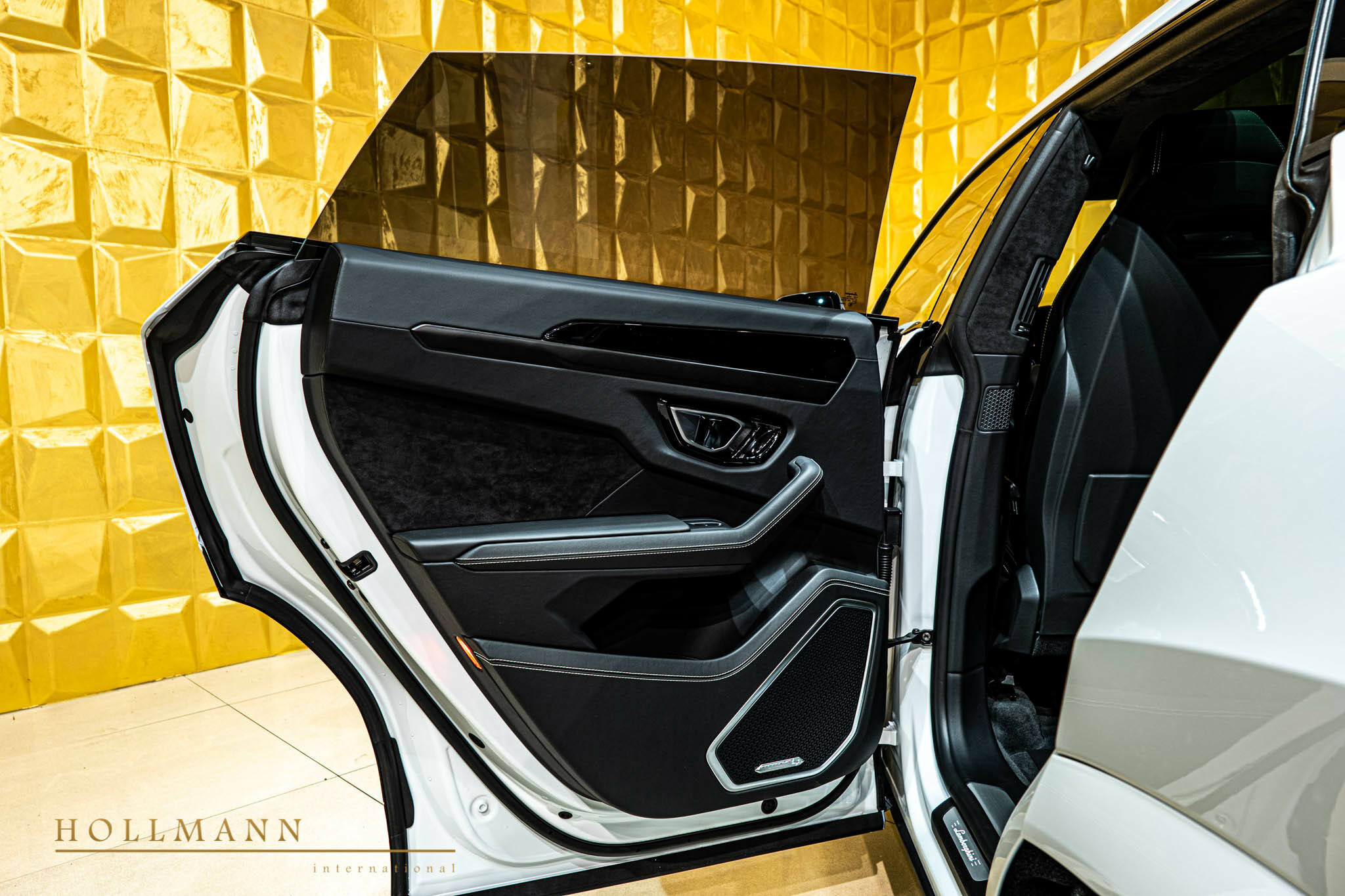 2022 Lamborghini Urus, 10/12