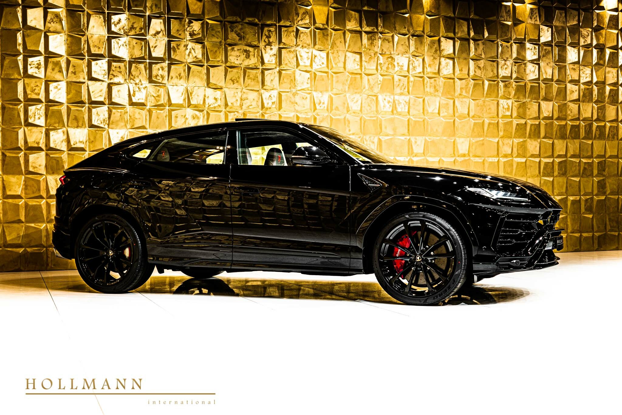 2022 Lamborghini Urus, 2/17