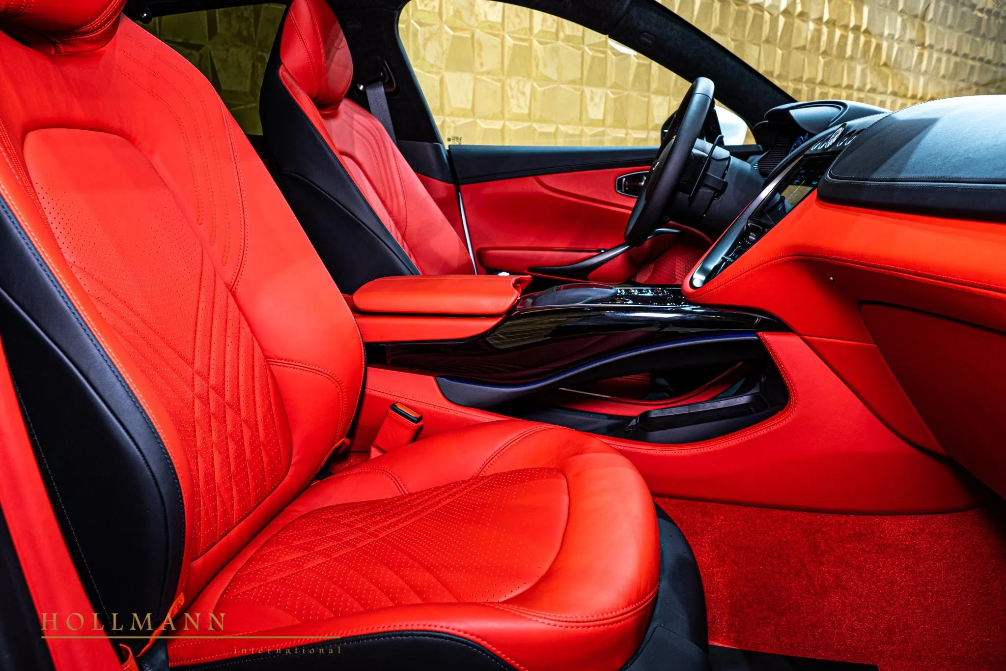 2022 Aston Martin DBX interior, seats