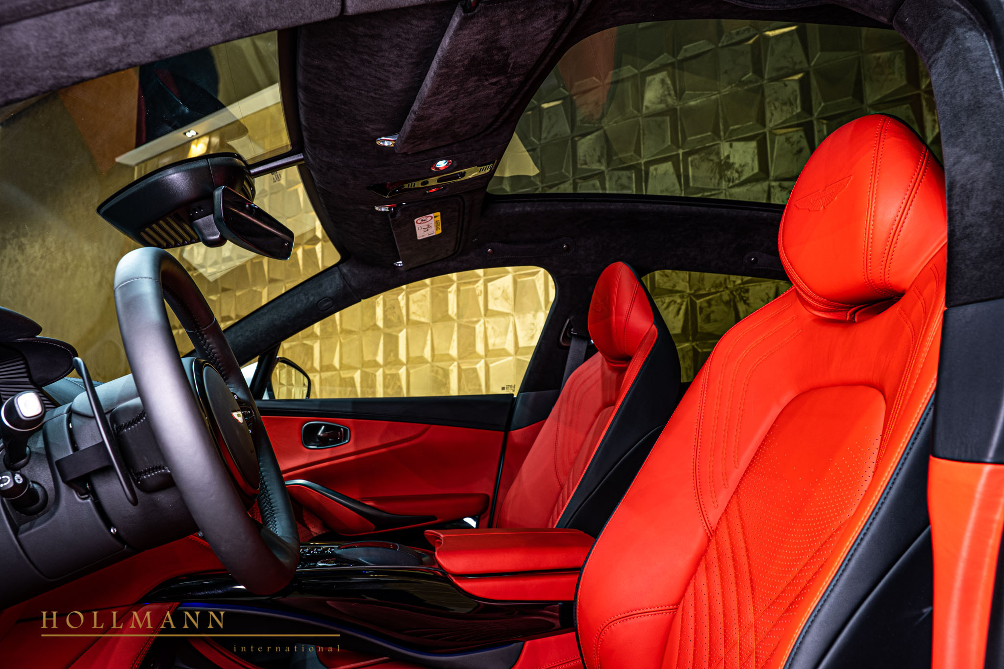 2022 Aston Martin DBX, 8/19