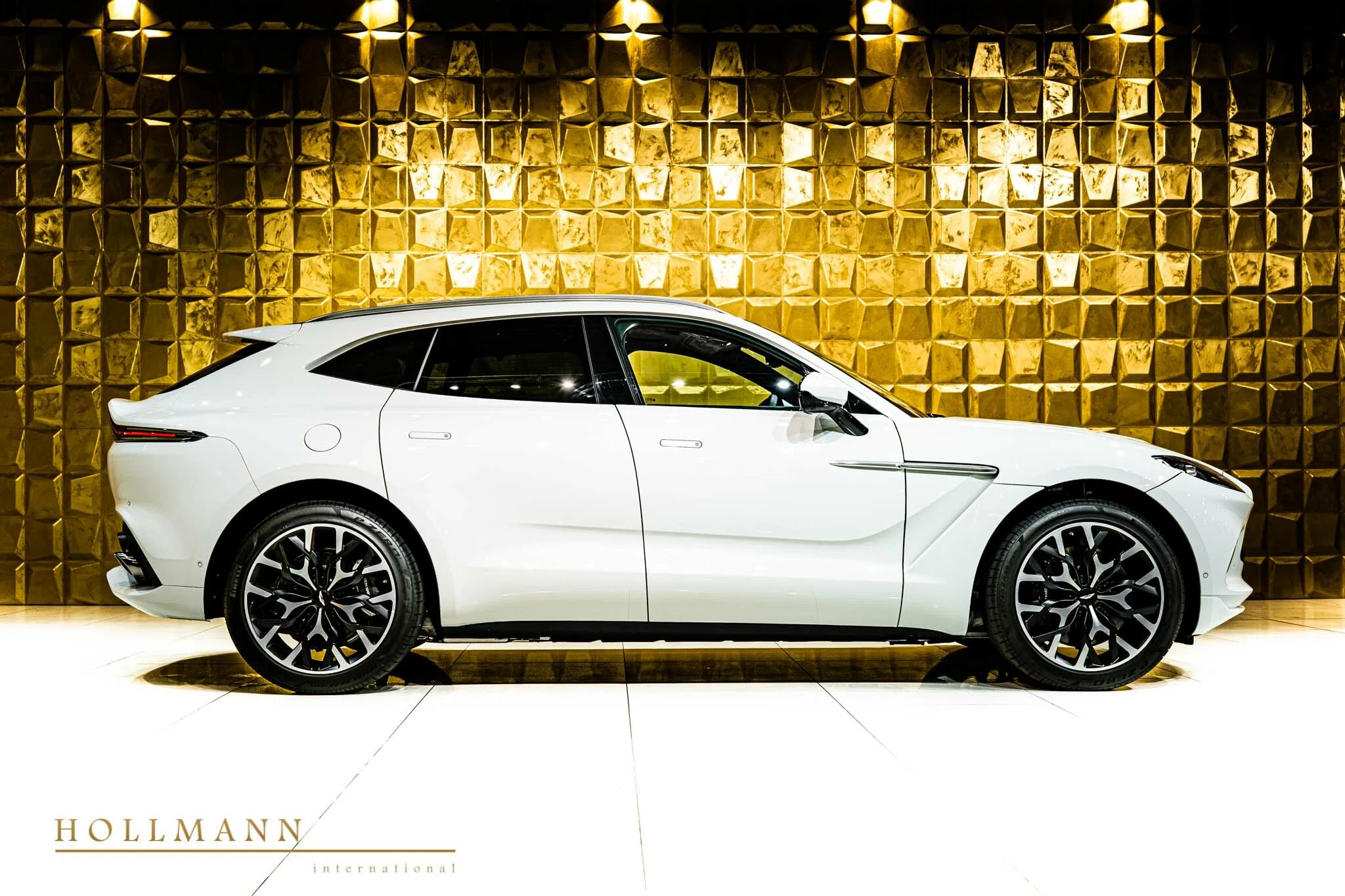 2022 Aston Martin DBX for sale, exterior