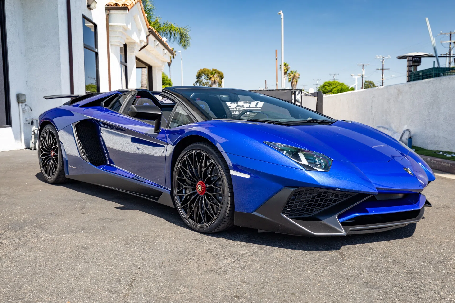 2016 Lamborghini Aventador