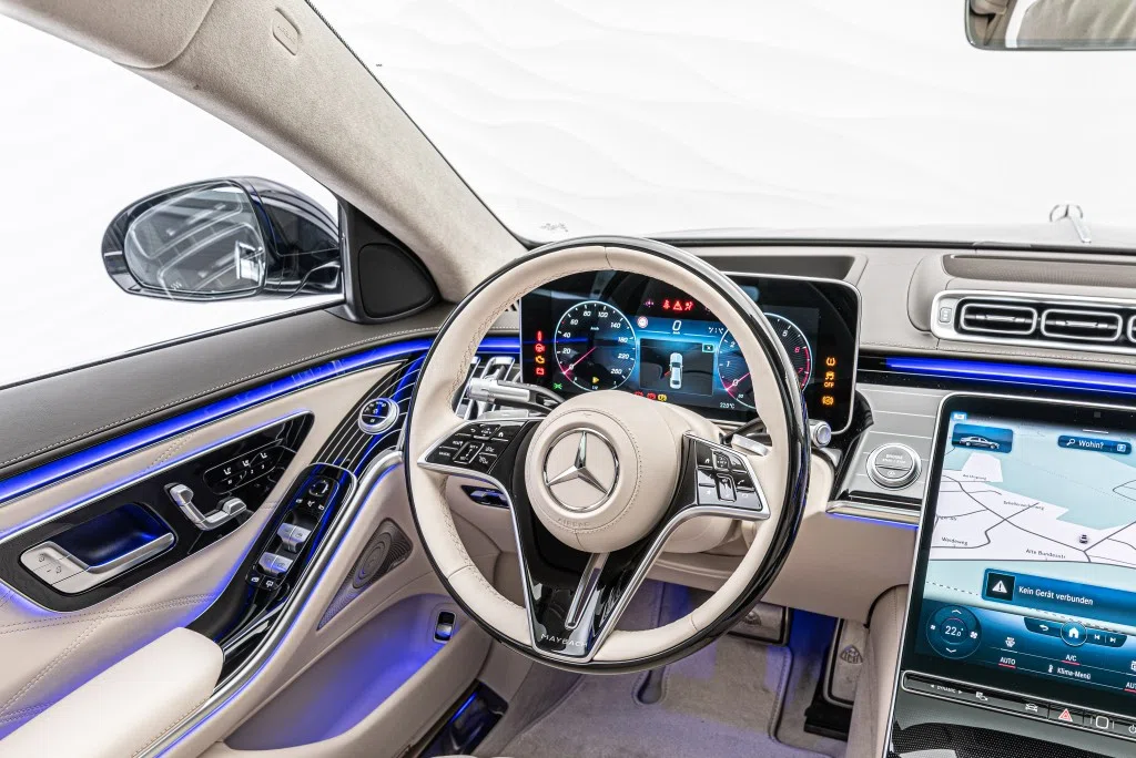 2022 Mercedes-Maybach S 680 interior, dashboard