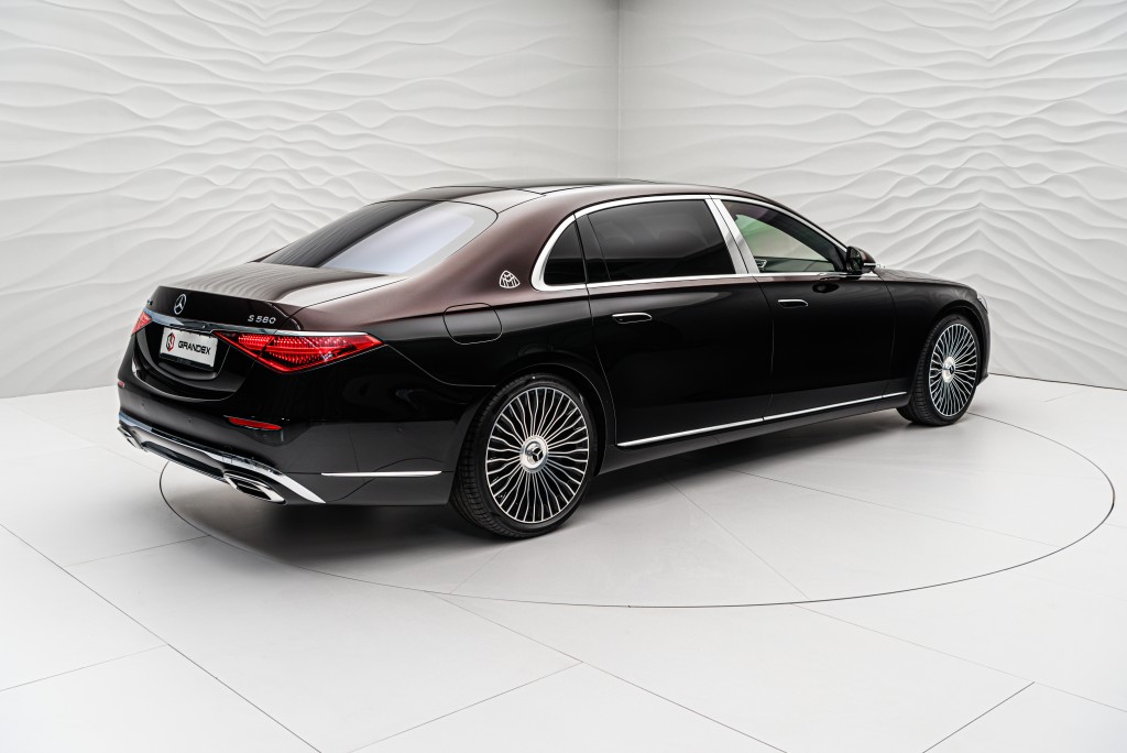 2022 Mercedes-Maybach S 580, 2/19