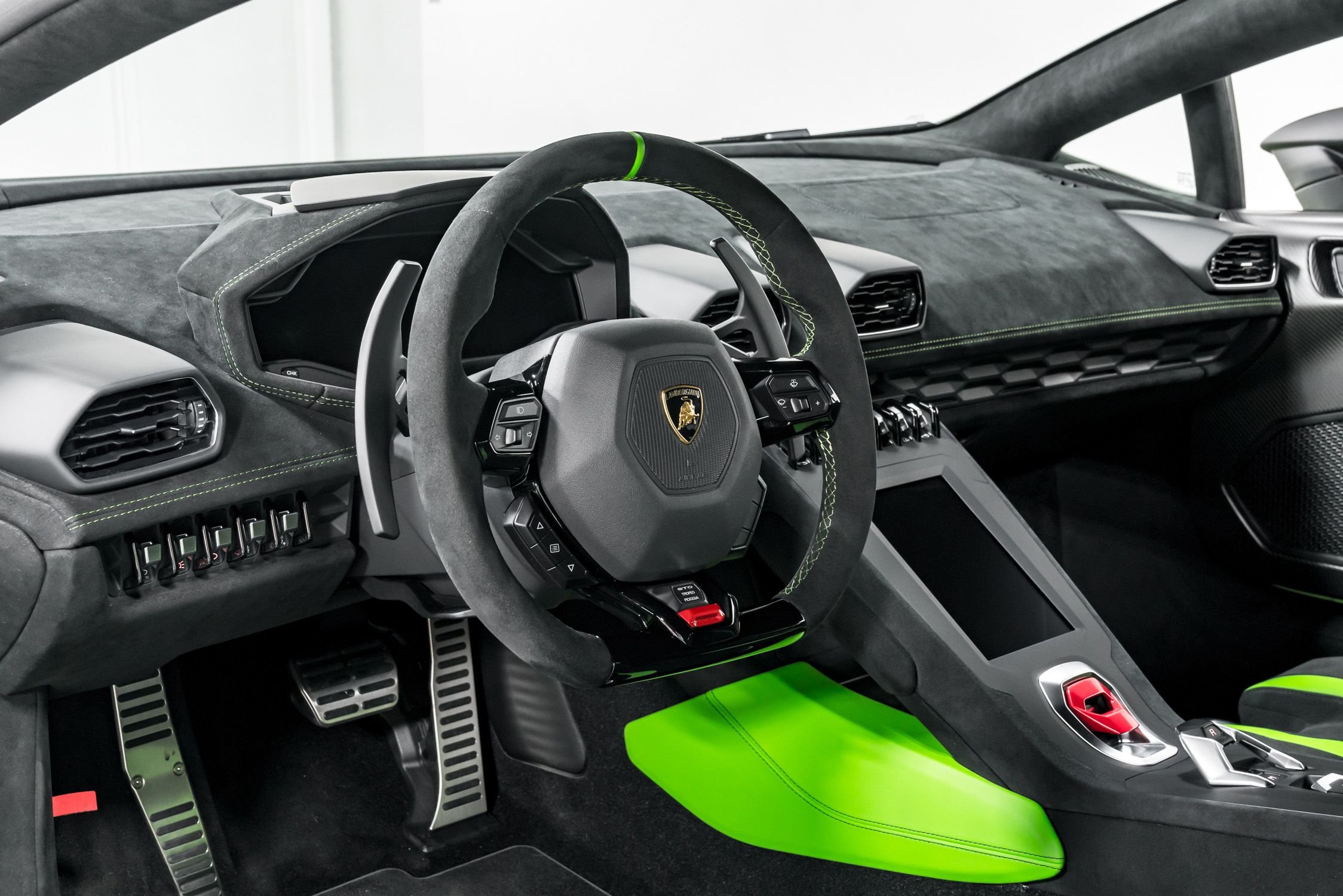 2022 Lamborghini Huracan STO, 4/13