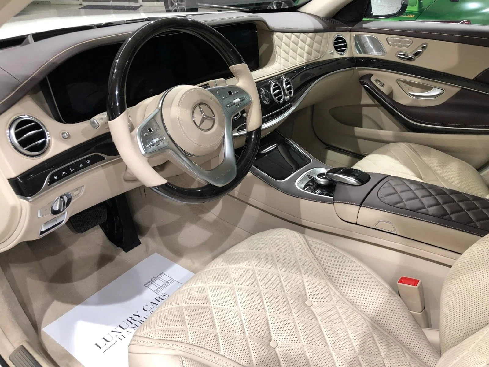 2019 Mercedes-Maybach S 560 4M interior, Beige