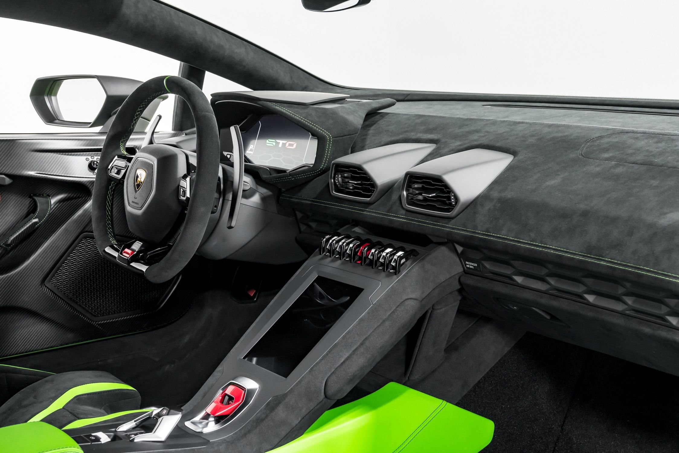 2022 Lamborghini Huracan STO, 6/13