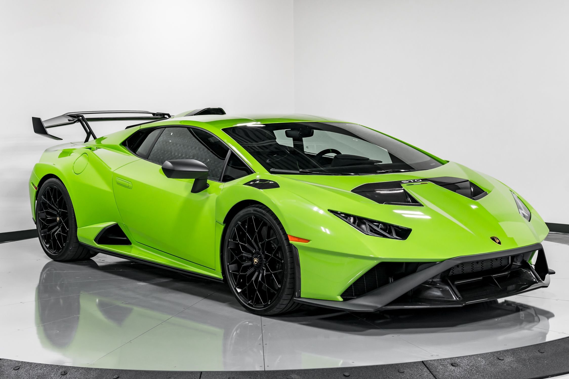 2022 Lamborghini Huracan STO, 7/13