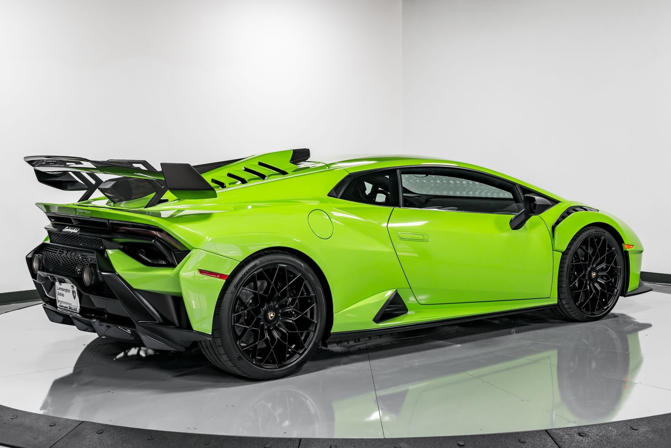 2022 Lamborghini Huracan STO, 11/13