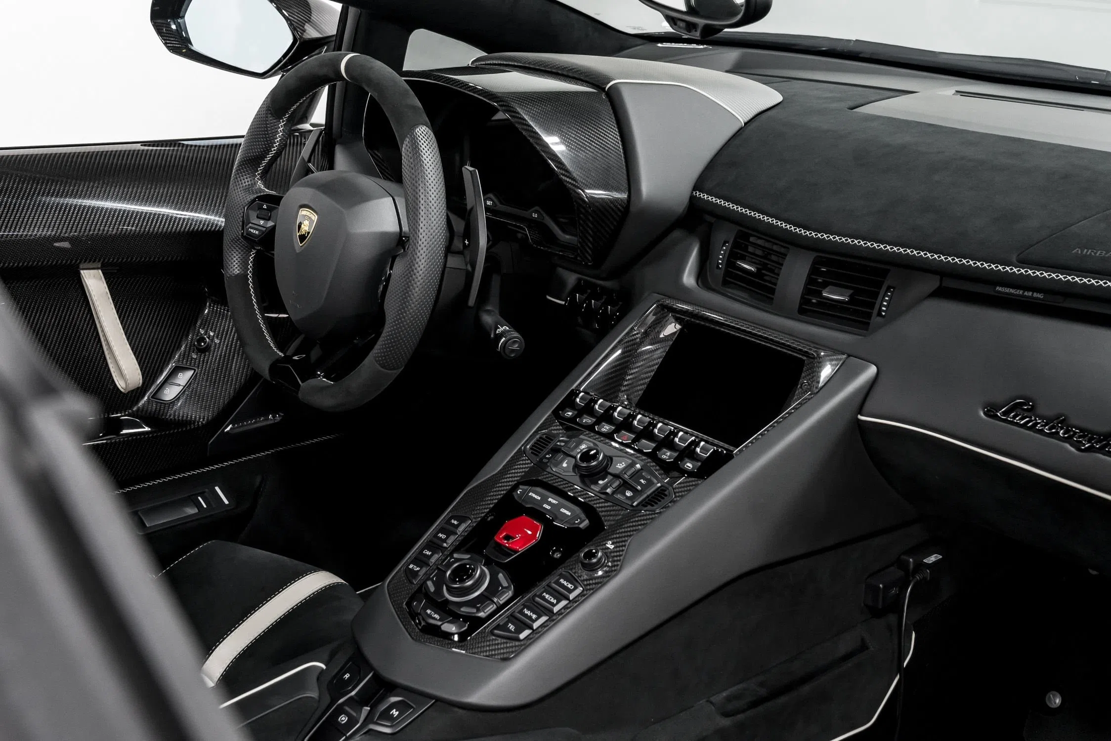 2020 Lamborghini Aventador SVJ Roadster interior, dashboard