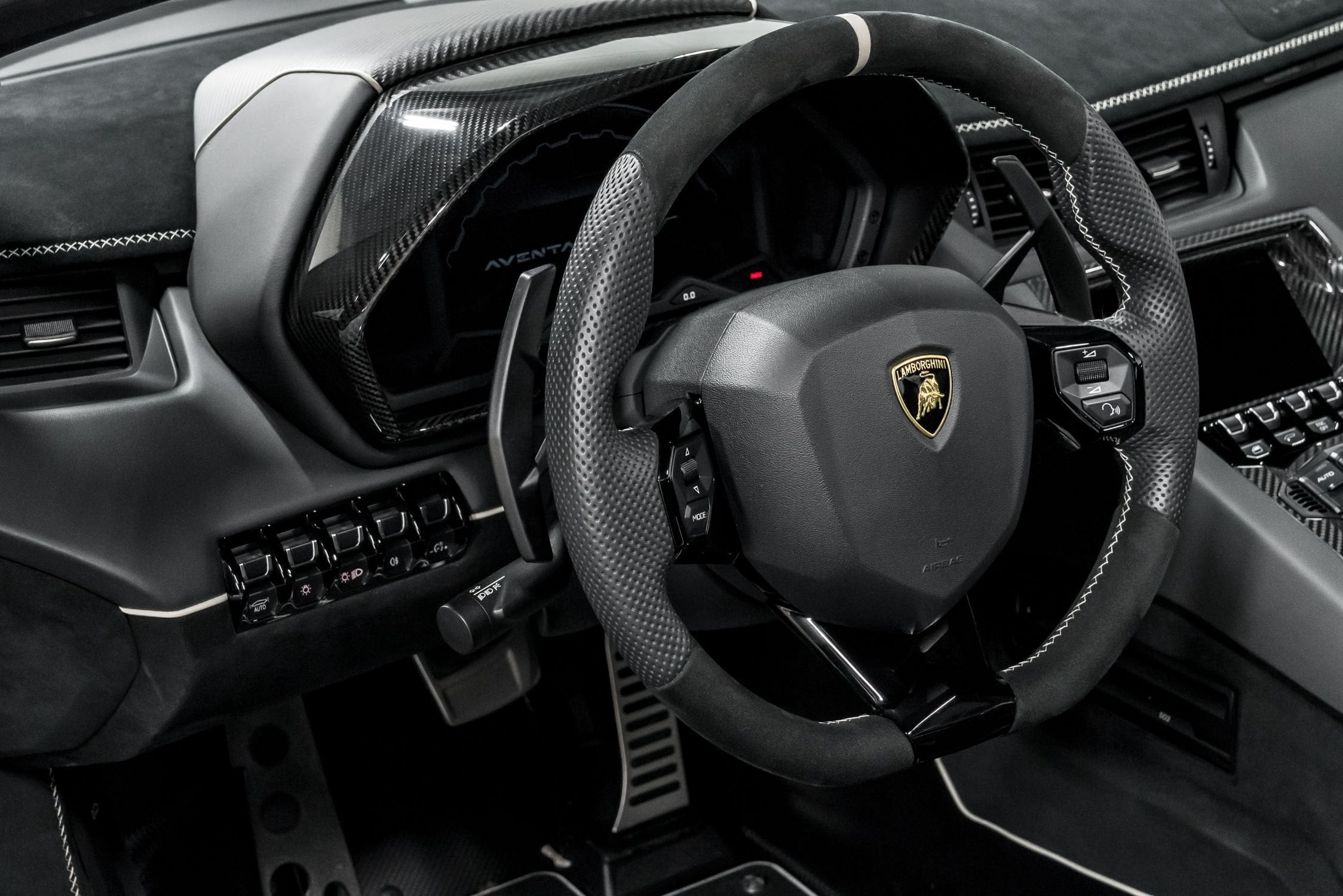 2020 Lamborghini Aventador SVJ Roadster, 6/14