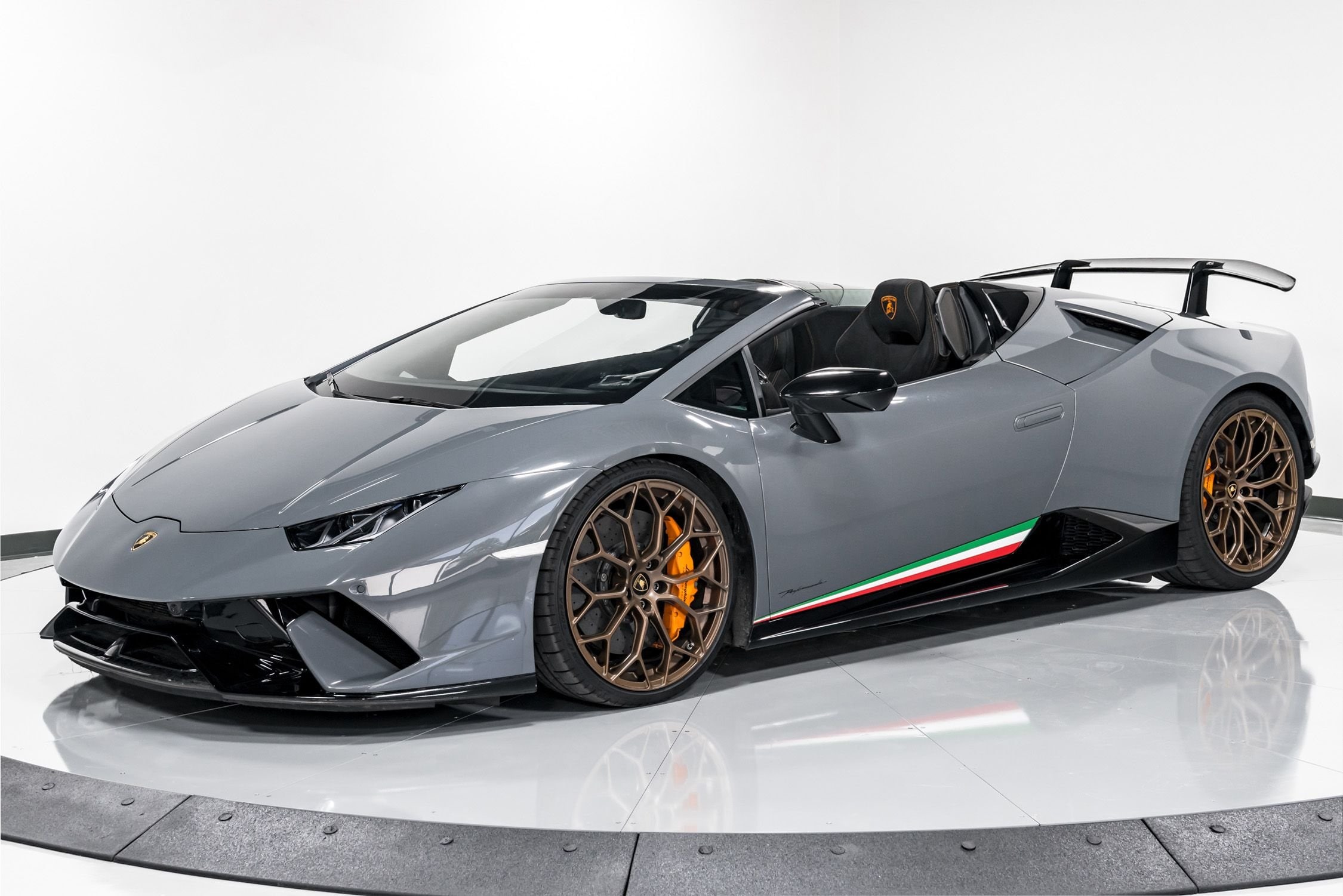 2018 Lamborghini Huracan Performante Spyder, 6/17