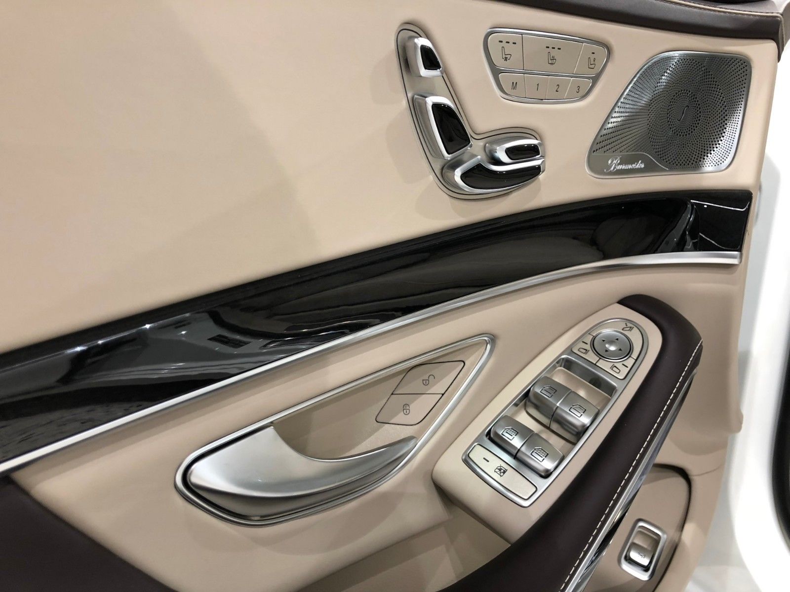 2019 Mercedes-Maybach S 560 4M, 8/15