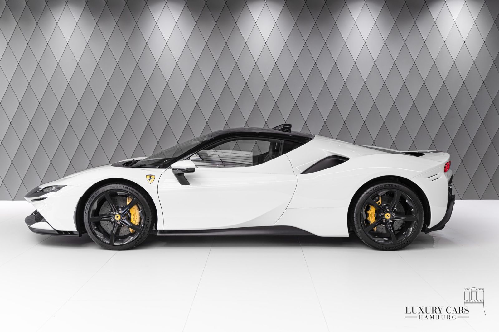 2022 Ferrari SF90, 4/20
