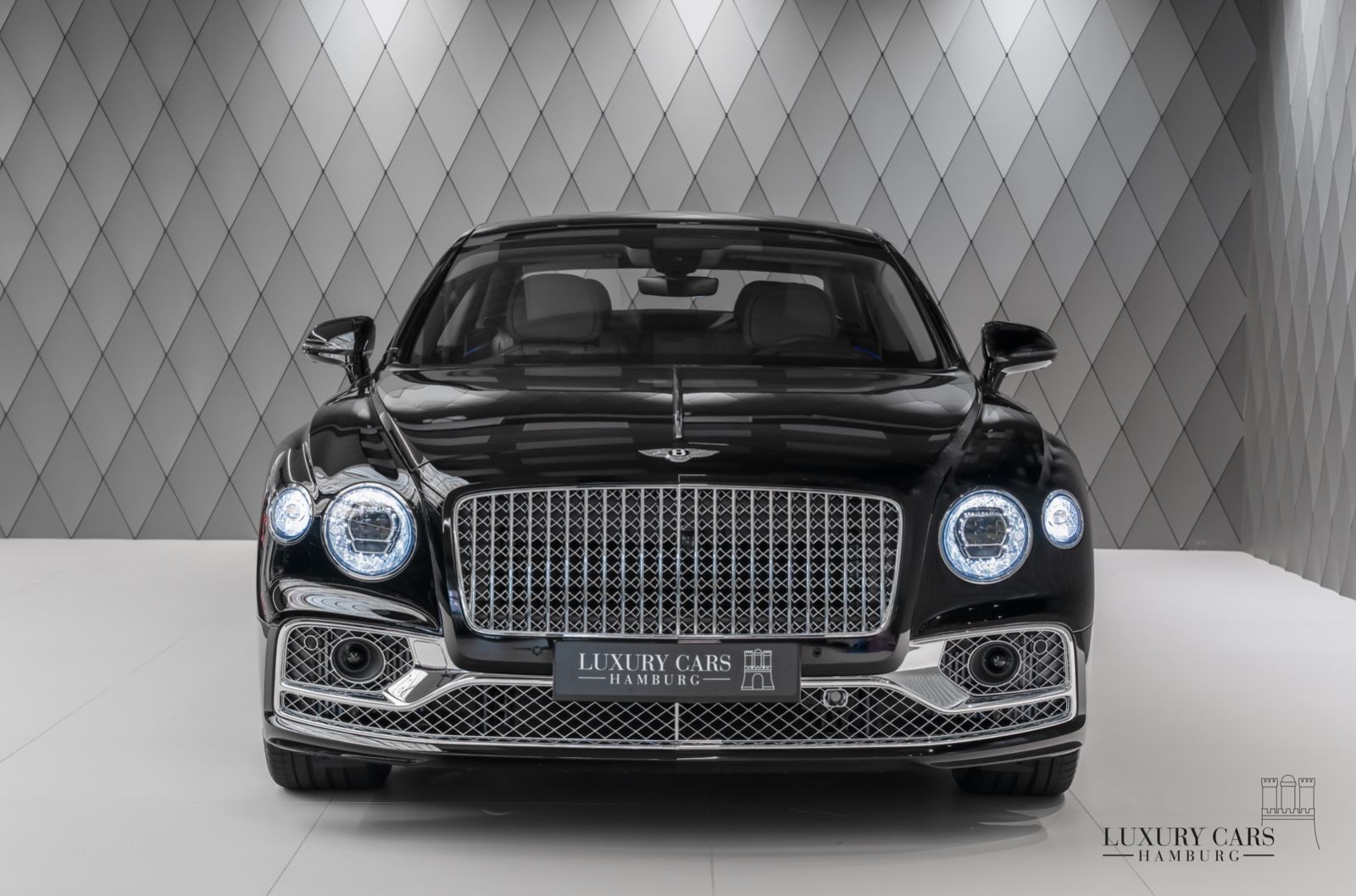 2022 Bentley Flying Spur V8, 2/8