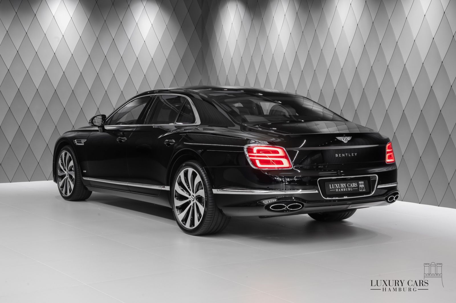 2022 Bentley Flying Spur V8, 6/8