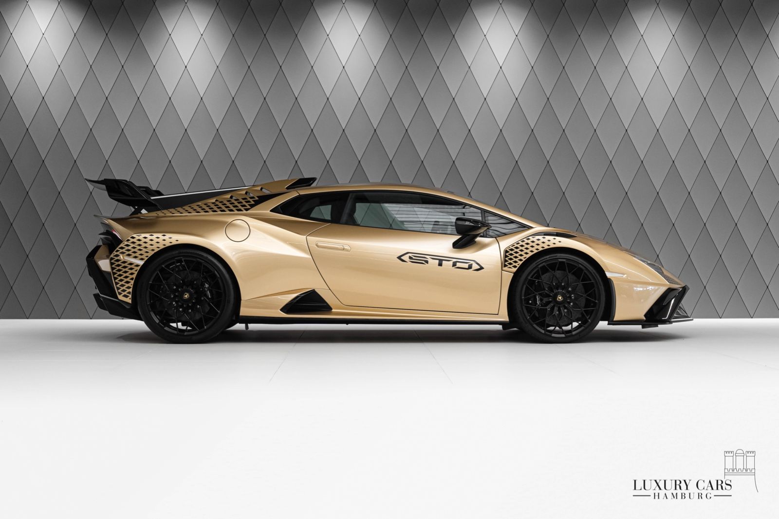 2022 Lamborghini Huracán STO, 3/20