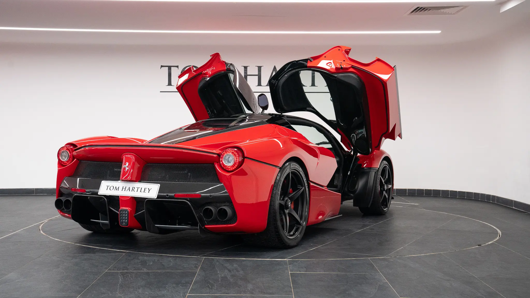 2015 Ferrari LAFERRARI, 18/20
