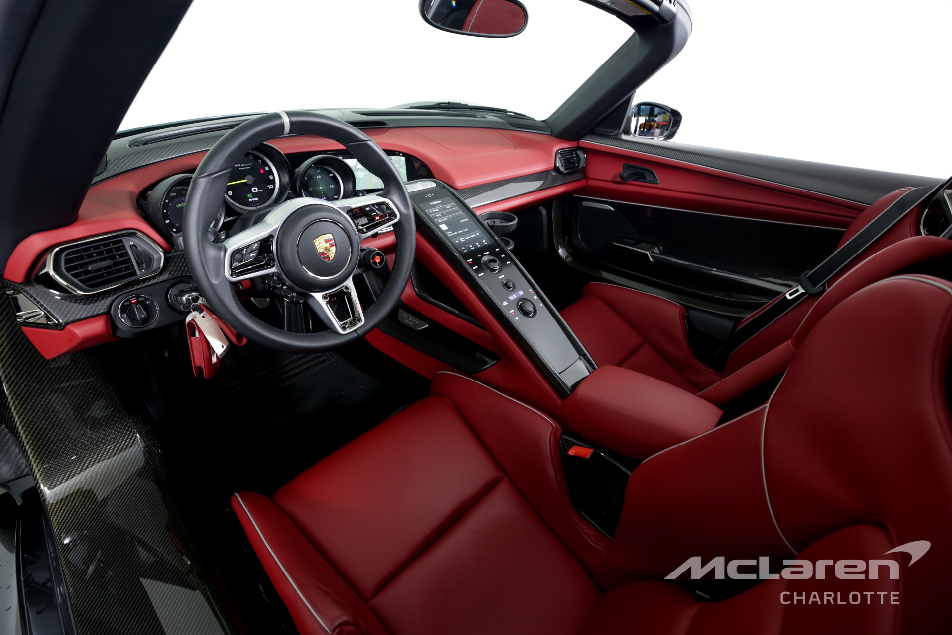 2015 PORSCHE 918 SPYDER, 3/18