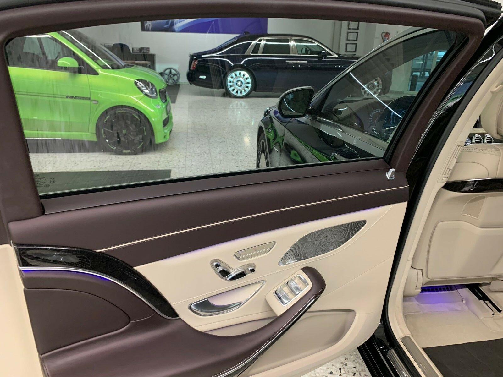 2019 Mercedes-Maybach S 560 4Matic, 16/18