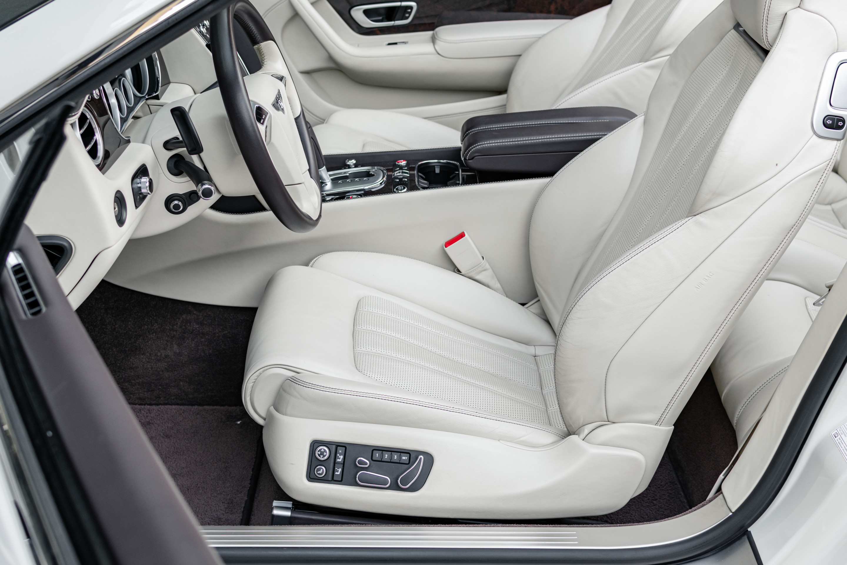 2015 BENTLEY CONTINENTAL GTC V8, 12/20