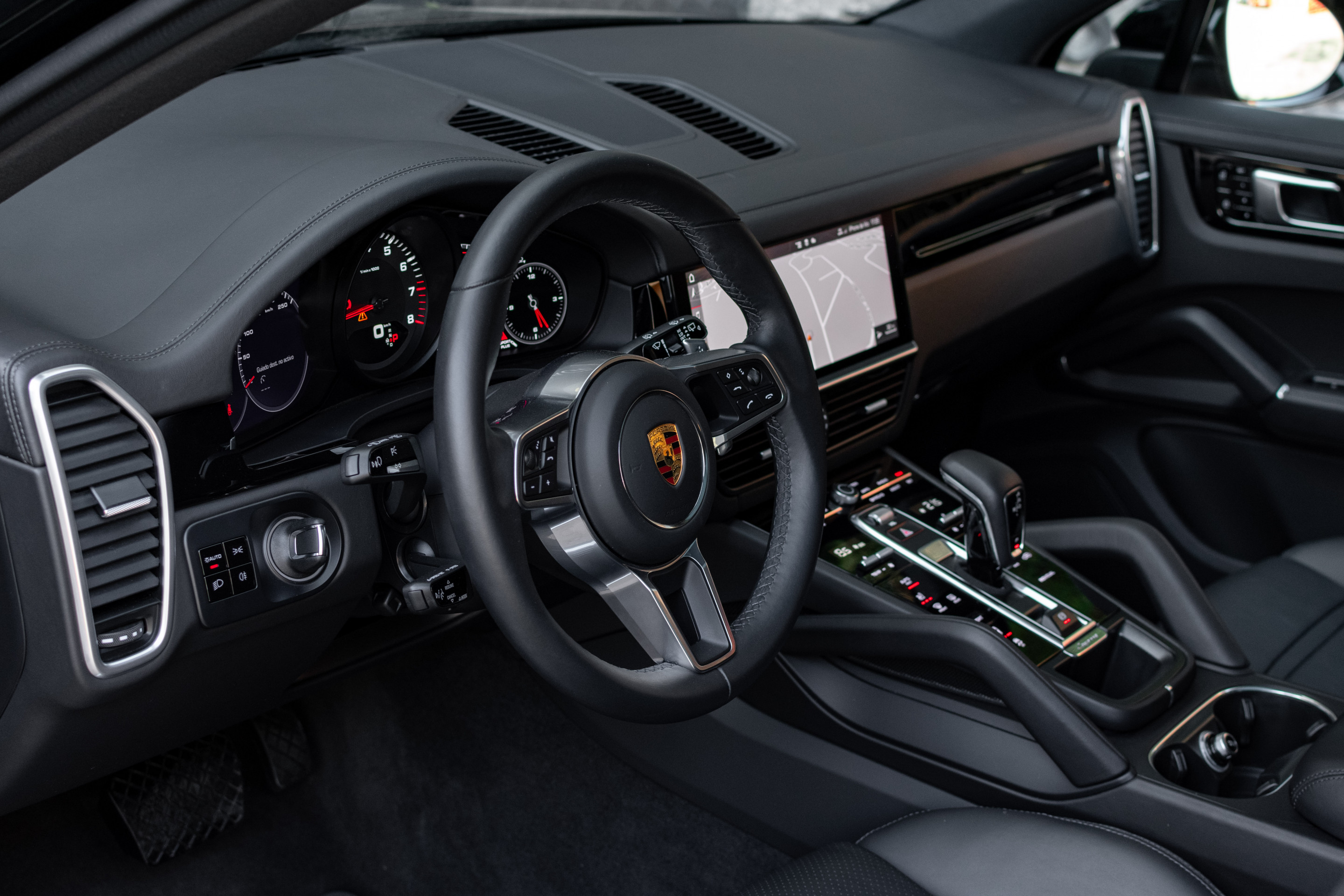 2021 PORSCHE CAYENNE, 8/17