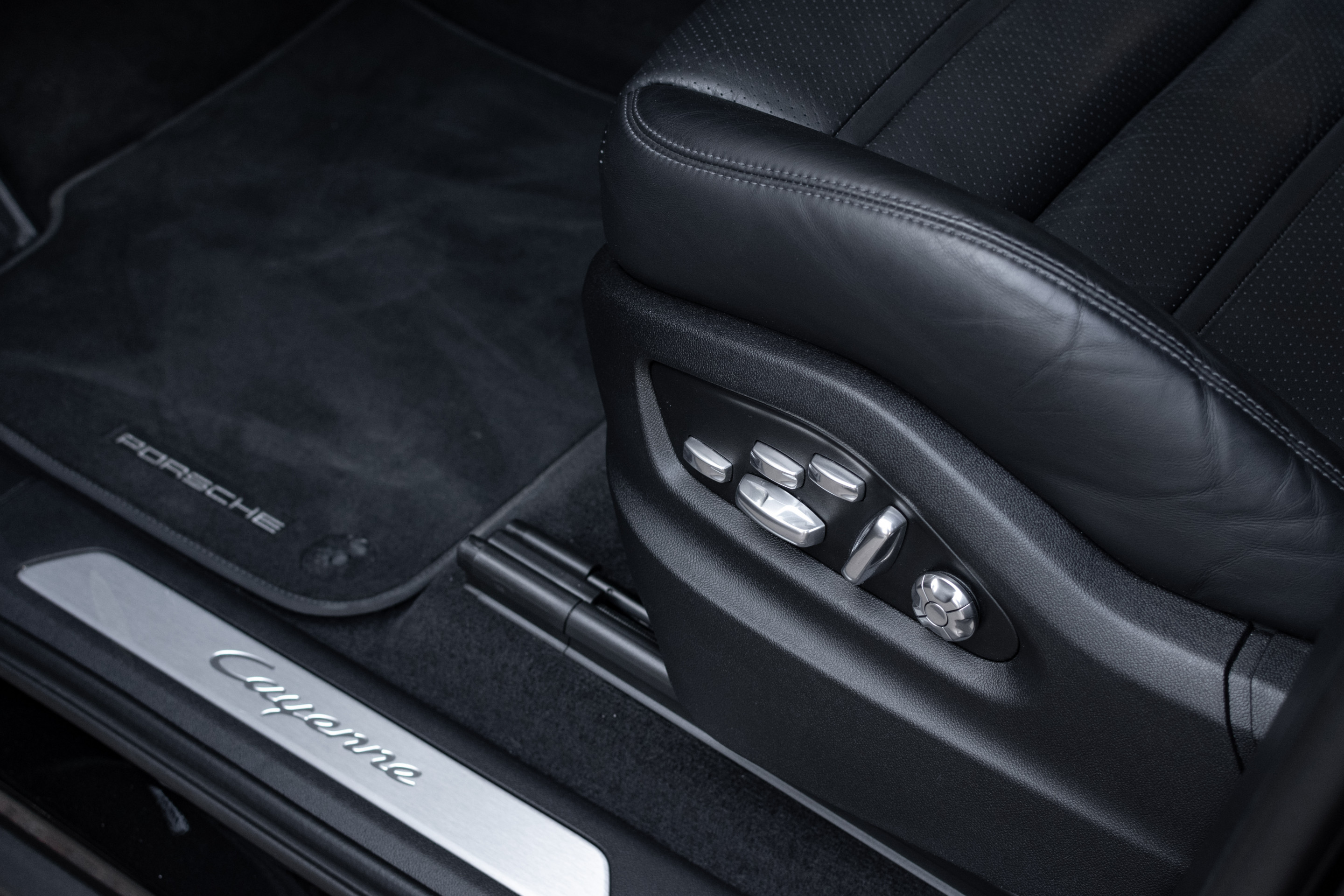 2021 PORSCHE CAYENNE, 11/17