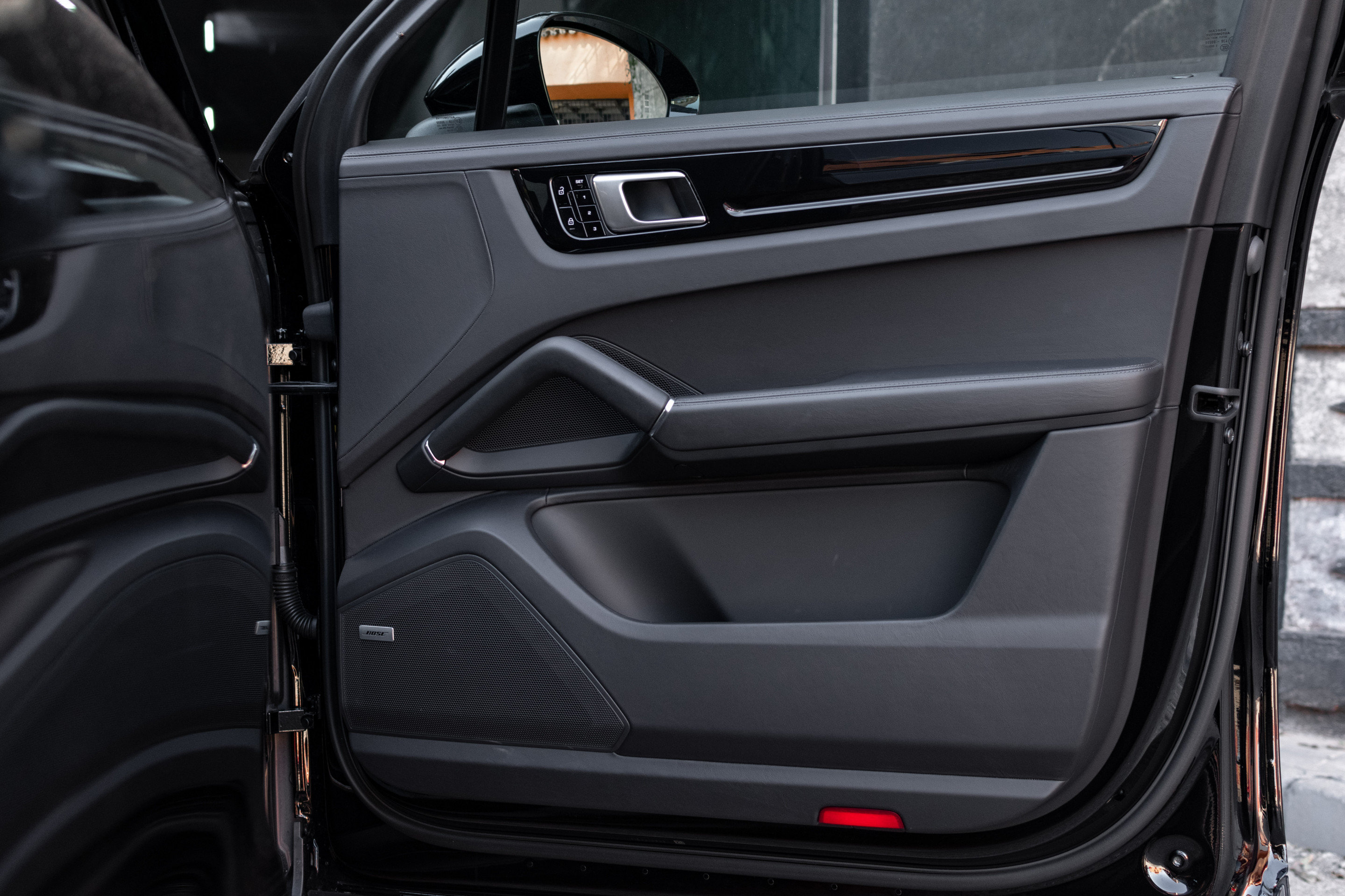 2021 PORSCHE CAYENNE, 12/17