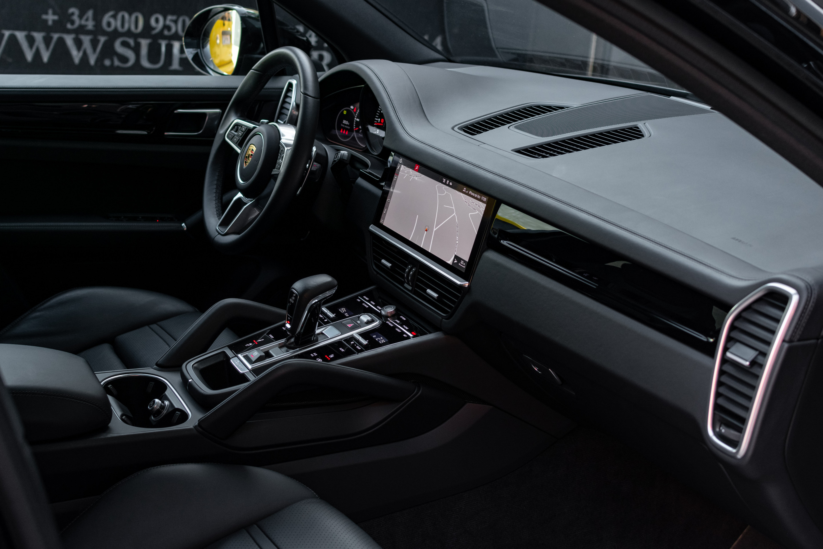 2021 PORSCHE CAYENNE, 13/17