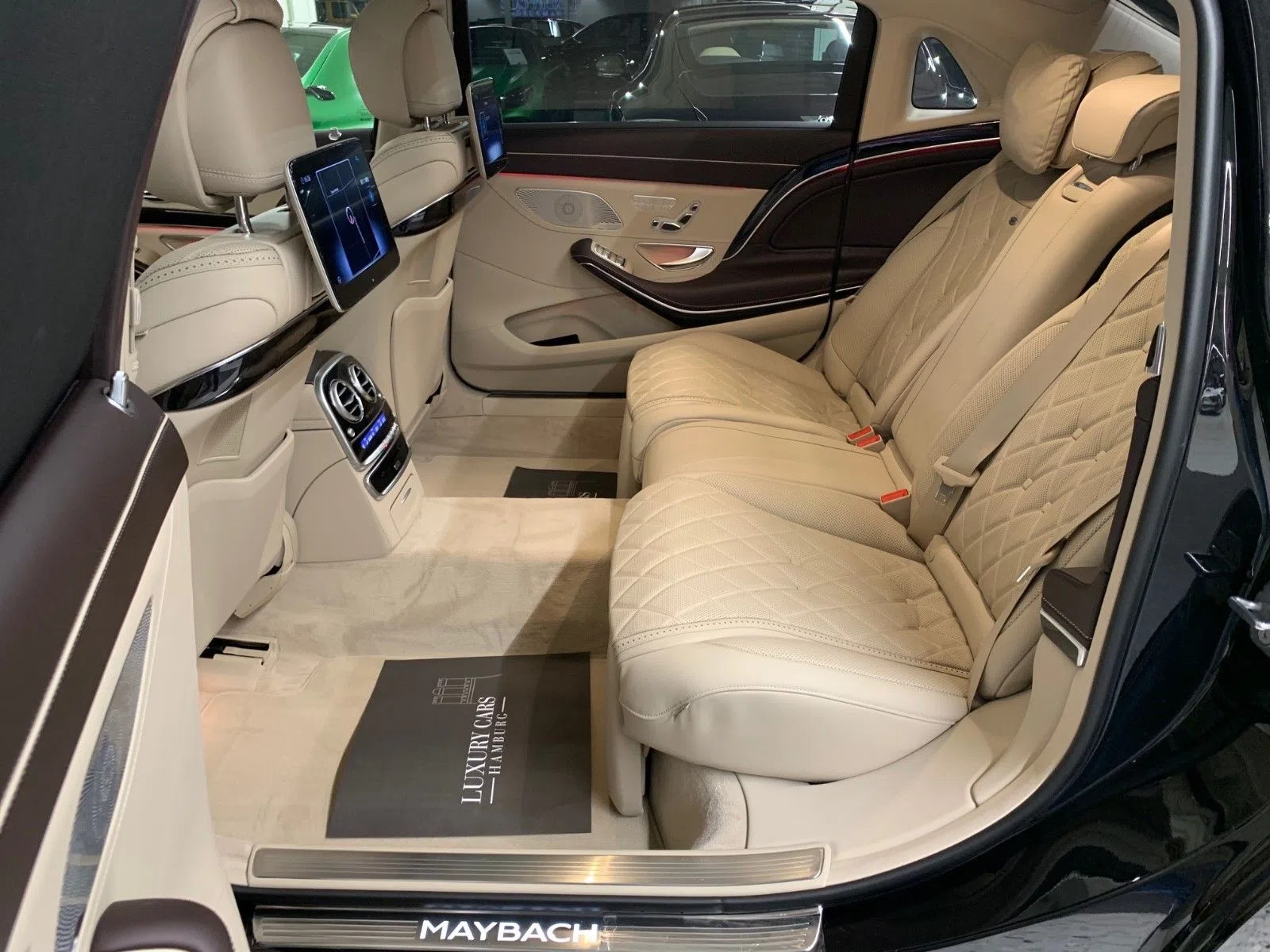 2019 Mercedes-Maybach S 560 4Matic interior, seats, Beige