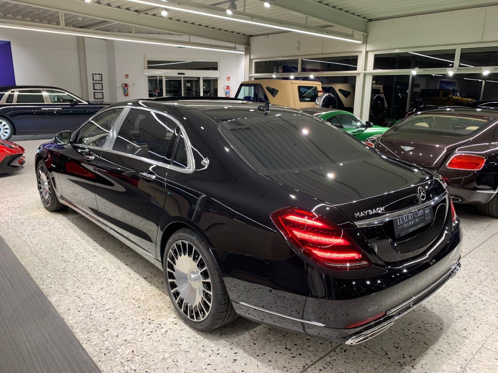2019 Mercedes-Maybach S 560 4Matic, 14/15