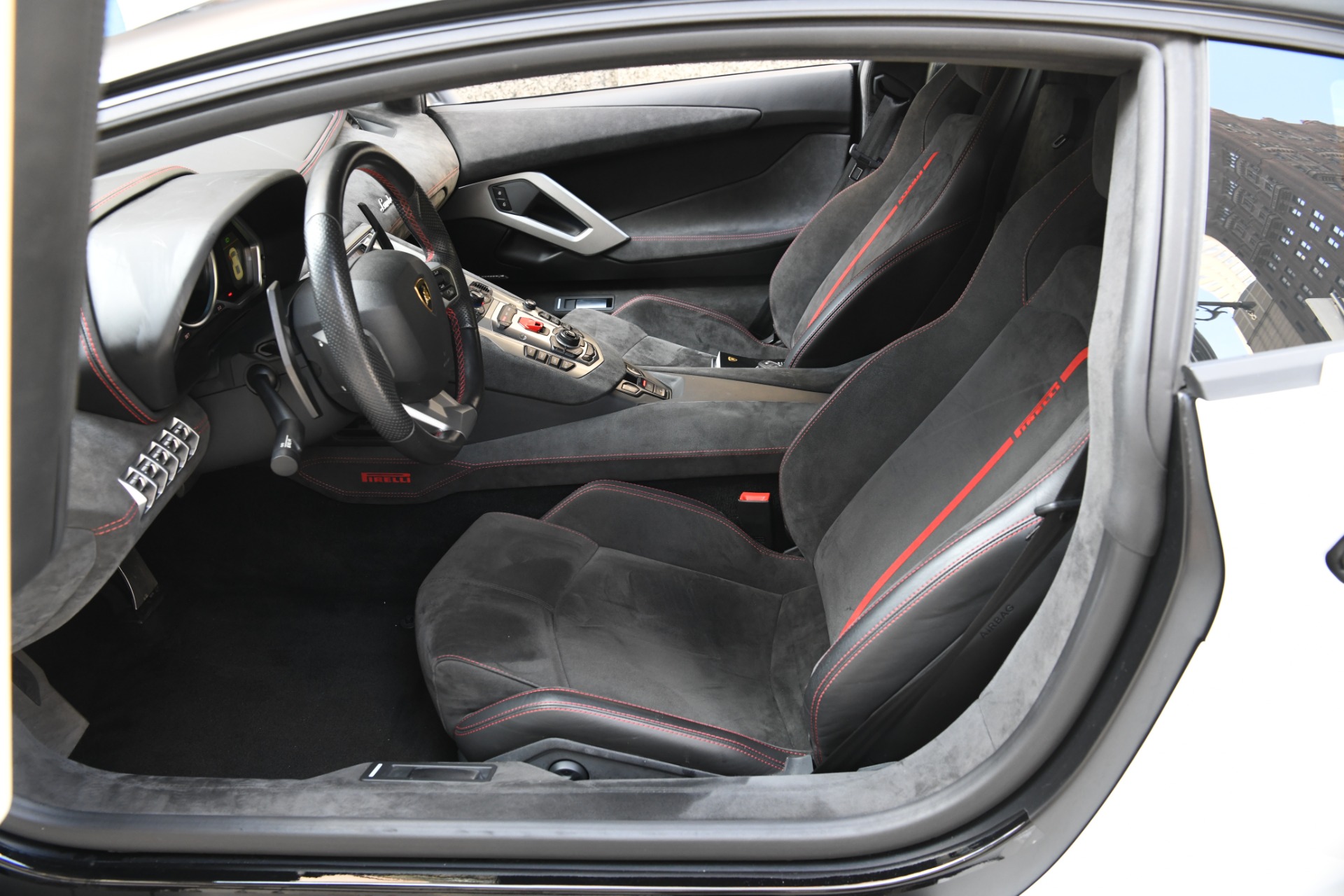 2016 LAMBORGHINI AVENTADOR LP 700-4 COUPE, 4/19