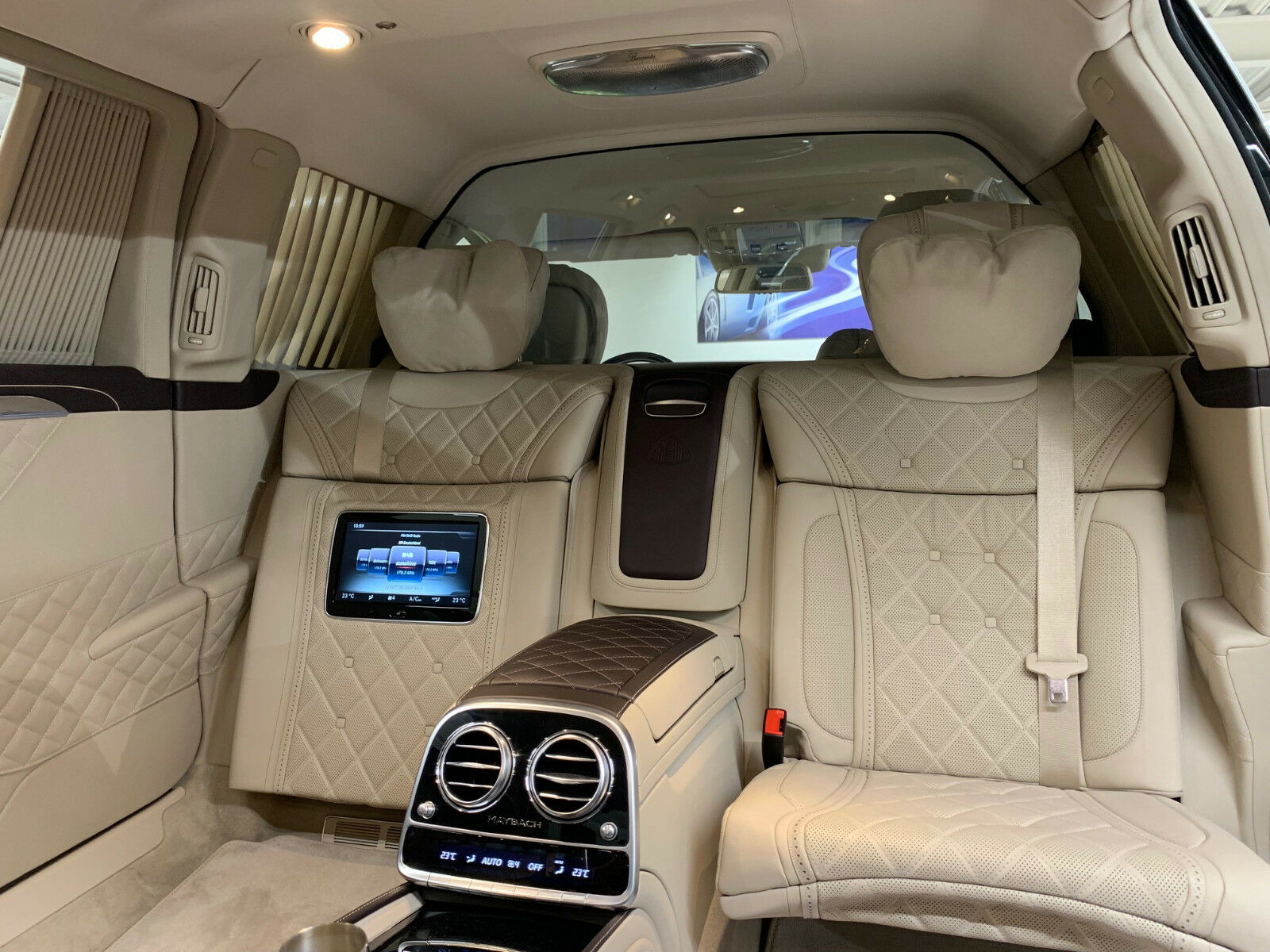 2017 Mercedes-Benz S 600 Maybach Pullman, 10/20