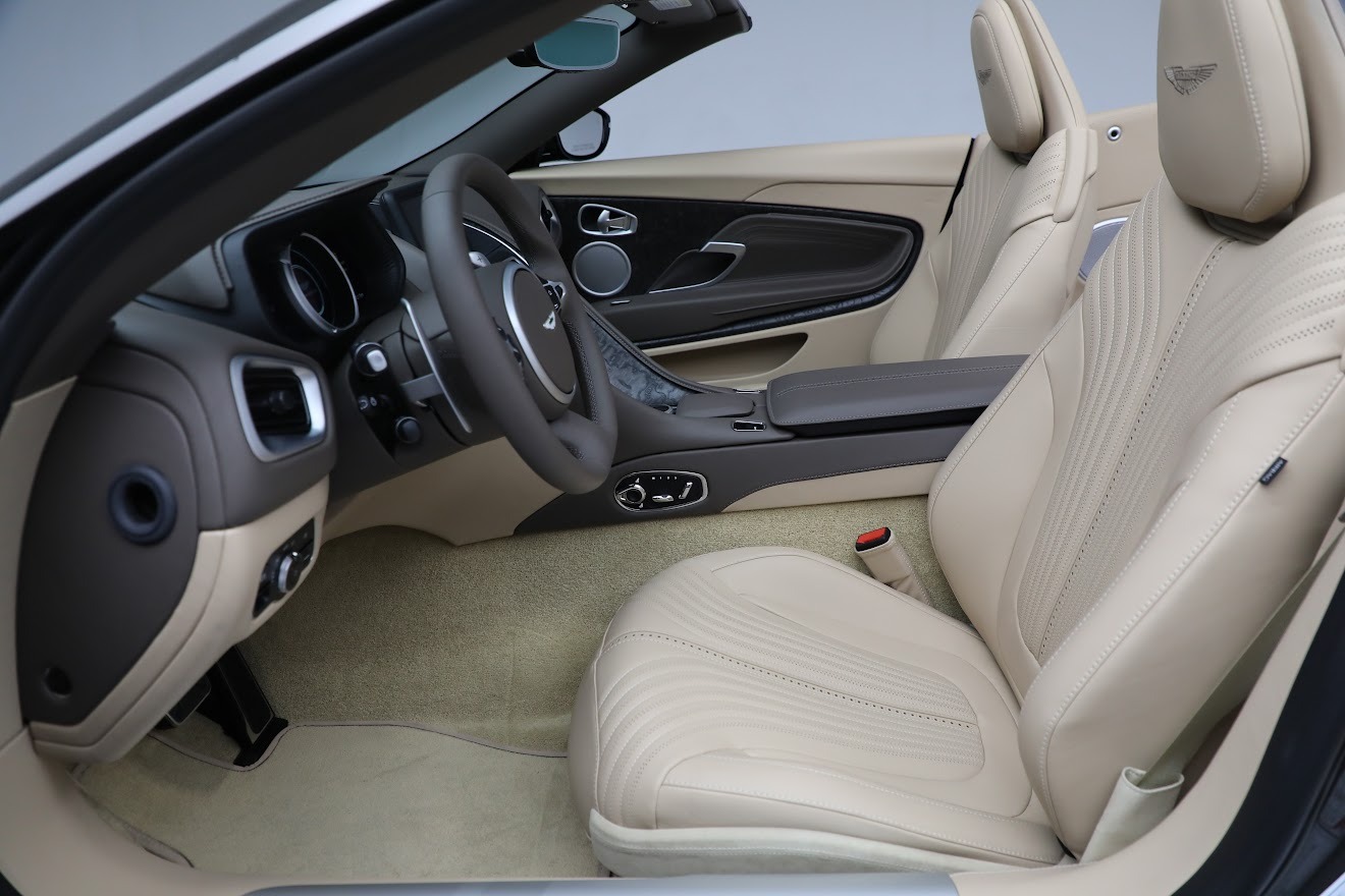 2022 Aston Martin DB11 Volante, 16/20