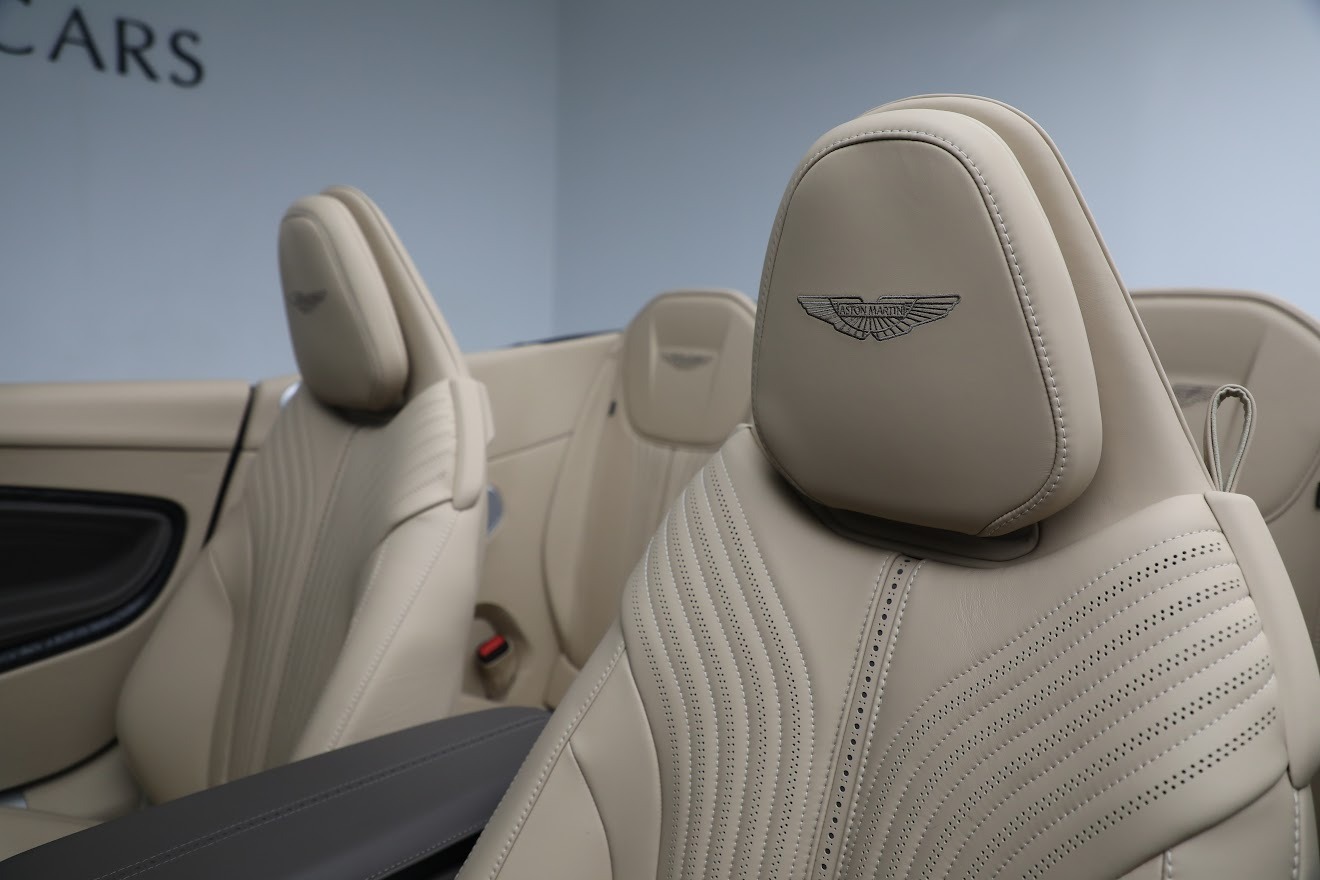 2022 Aston Martin DB11 Volante, 19/20