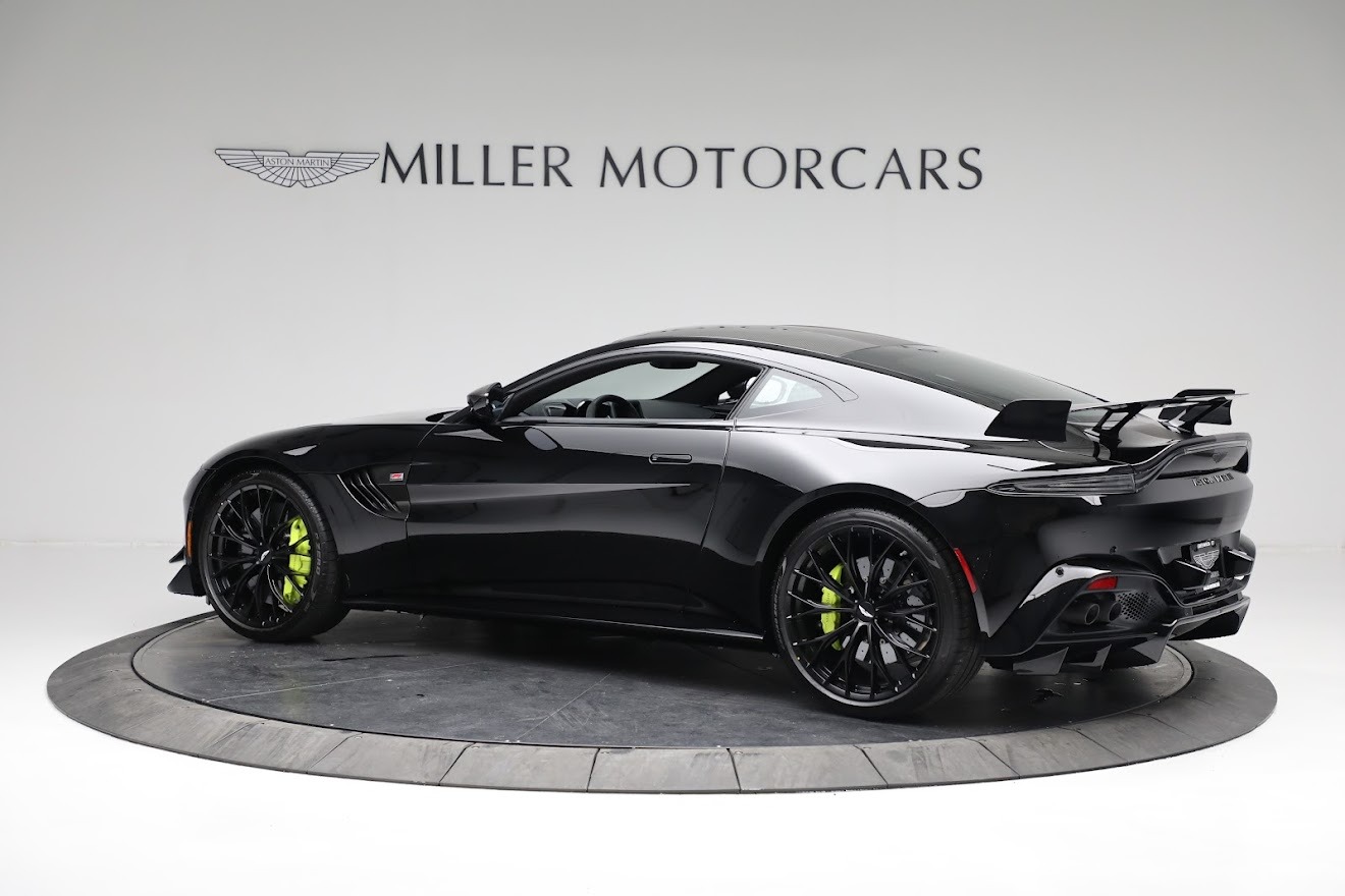 2022 Aston Martin Vantage F1 Edition, 3/20