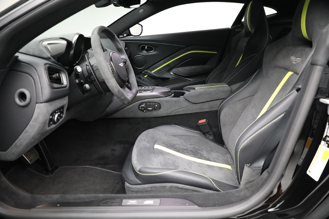 2022 Aston Martin Vantage F1 Edition, 9/20
