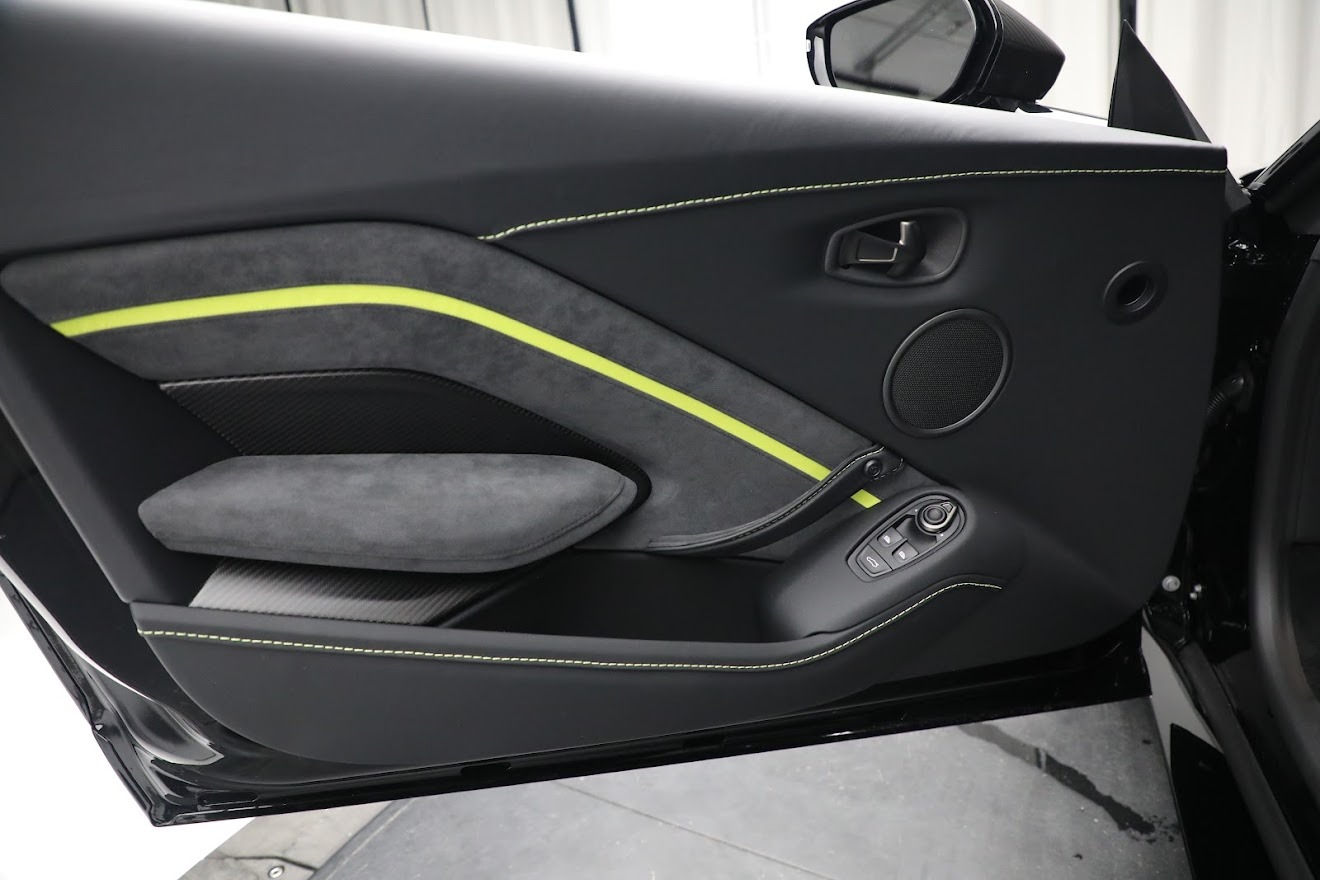 2022 Aston Martin Vantage F1 Edition, 10/20