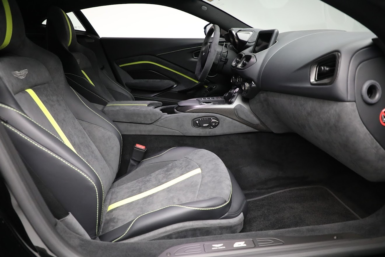 2022 Aston Martin Vantage F1 Edition, 15/20